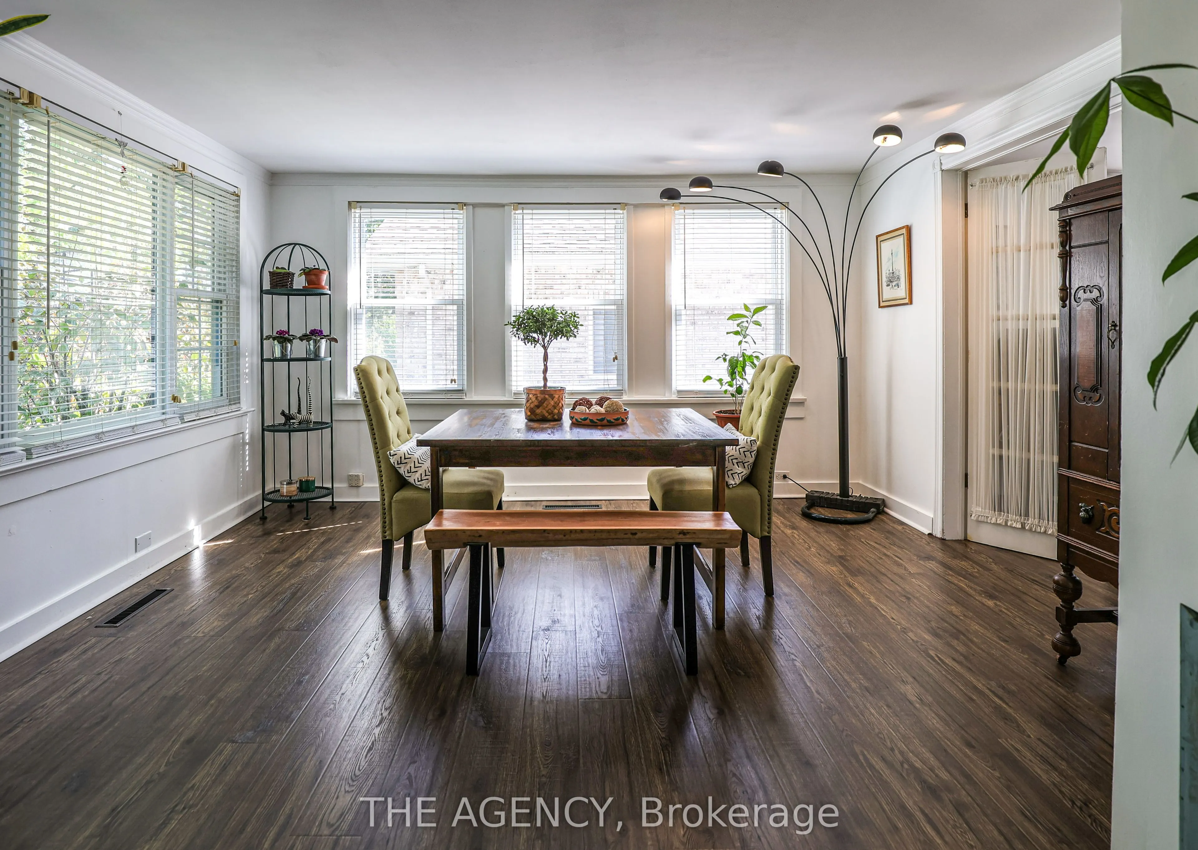 231 Prospect Point Road South Road S