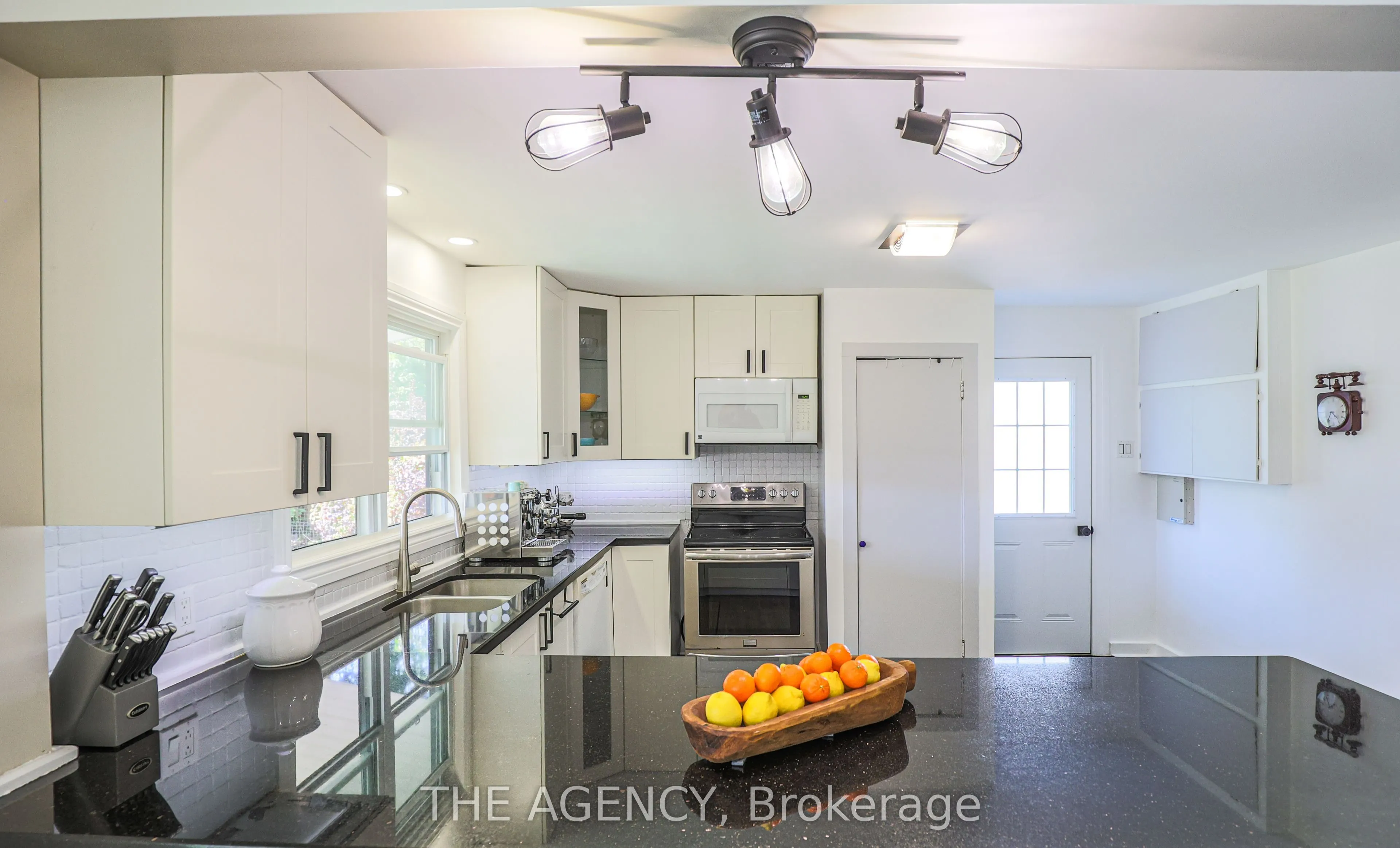 231 Prospect Point Road South Road S