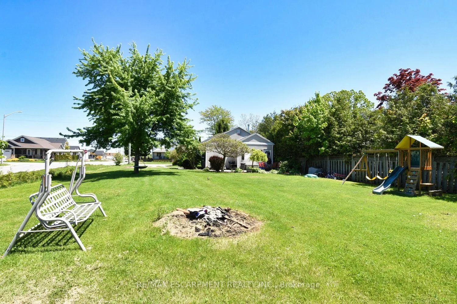 3674 Campden Road