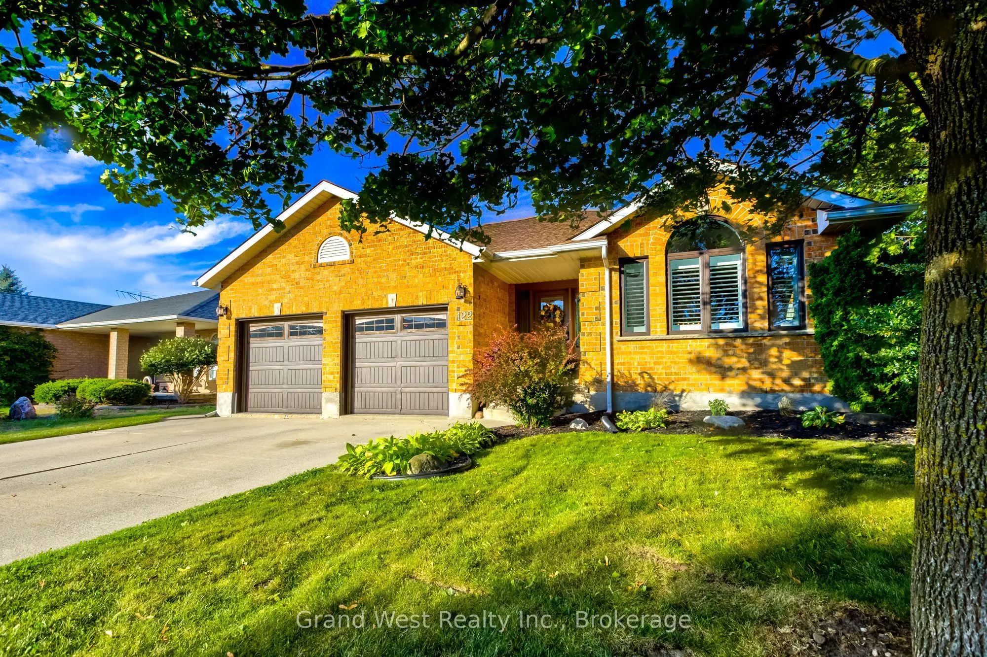 122 Westcliff Way