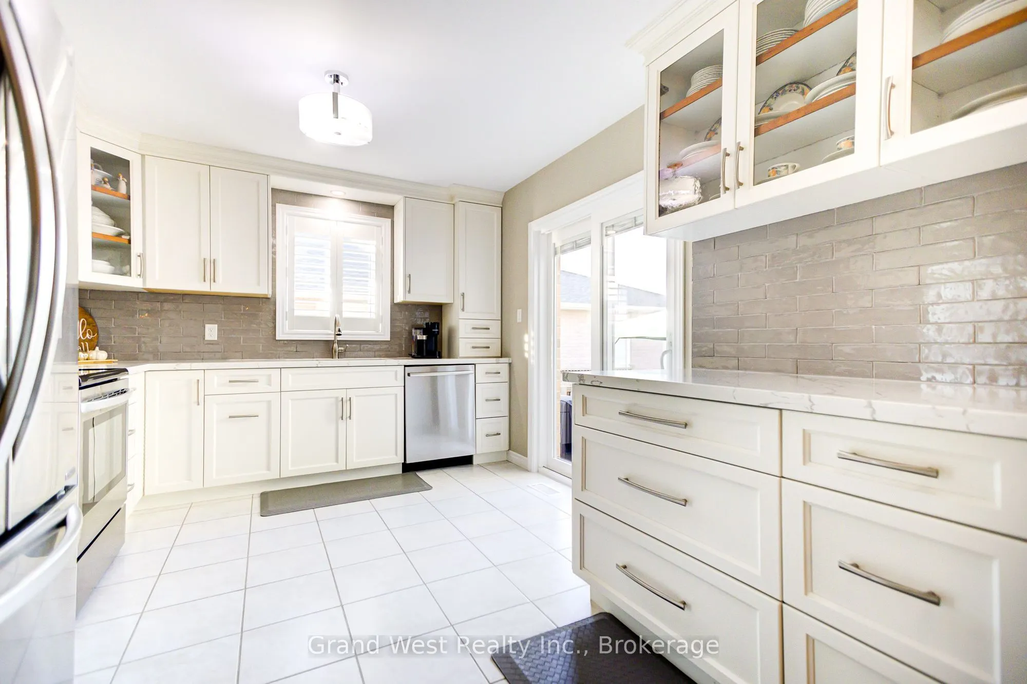 122 Westcliff Way