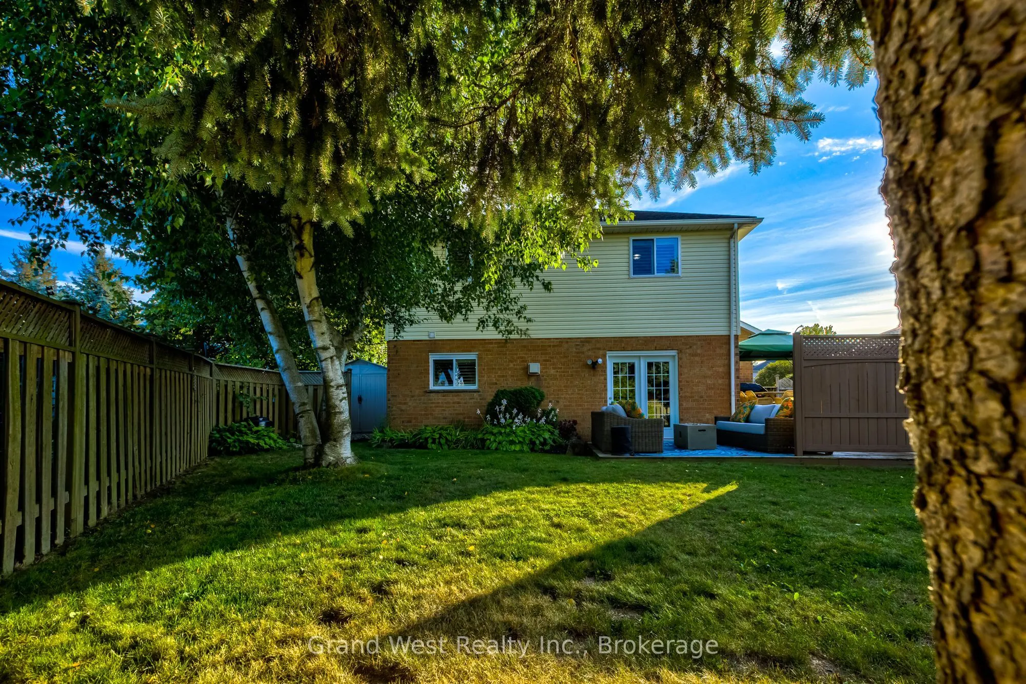 122 Westcliff Way