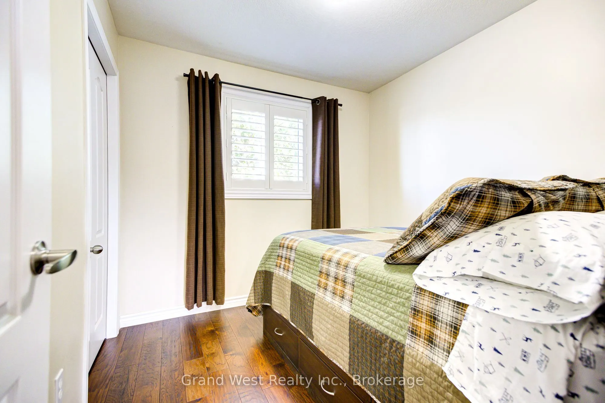 122 Westcliff Way