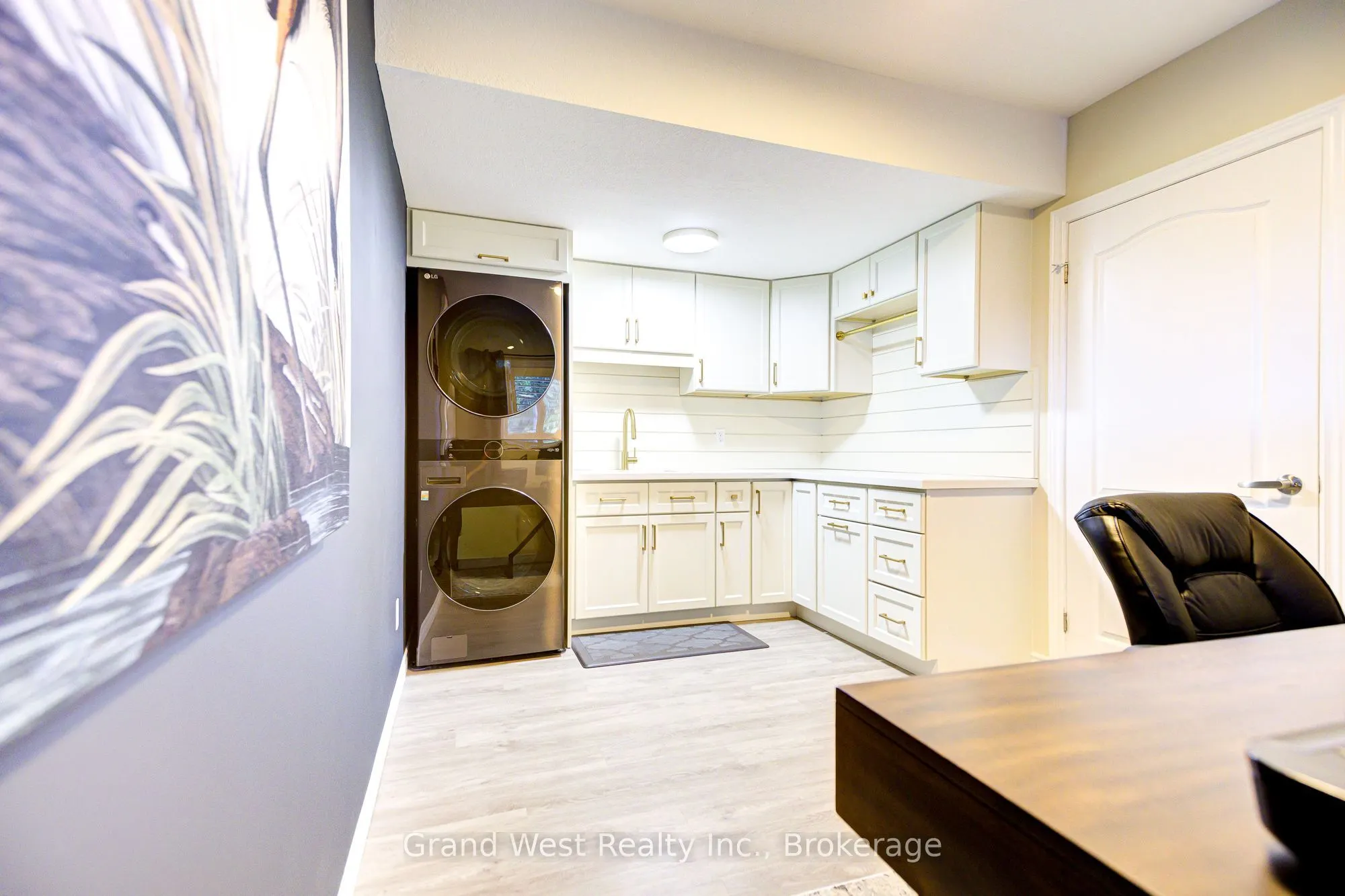122 Westcliff Way