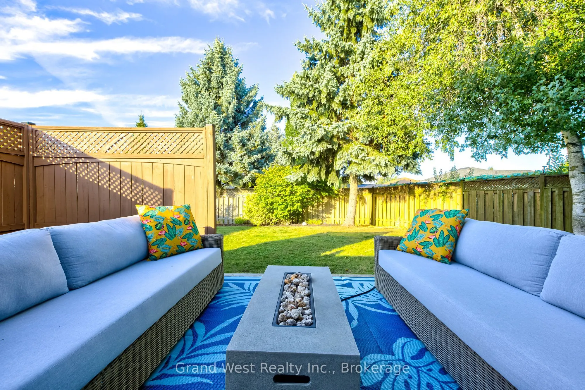 122 Westcliff Way