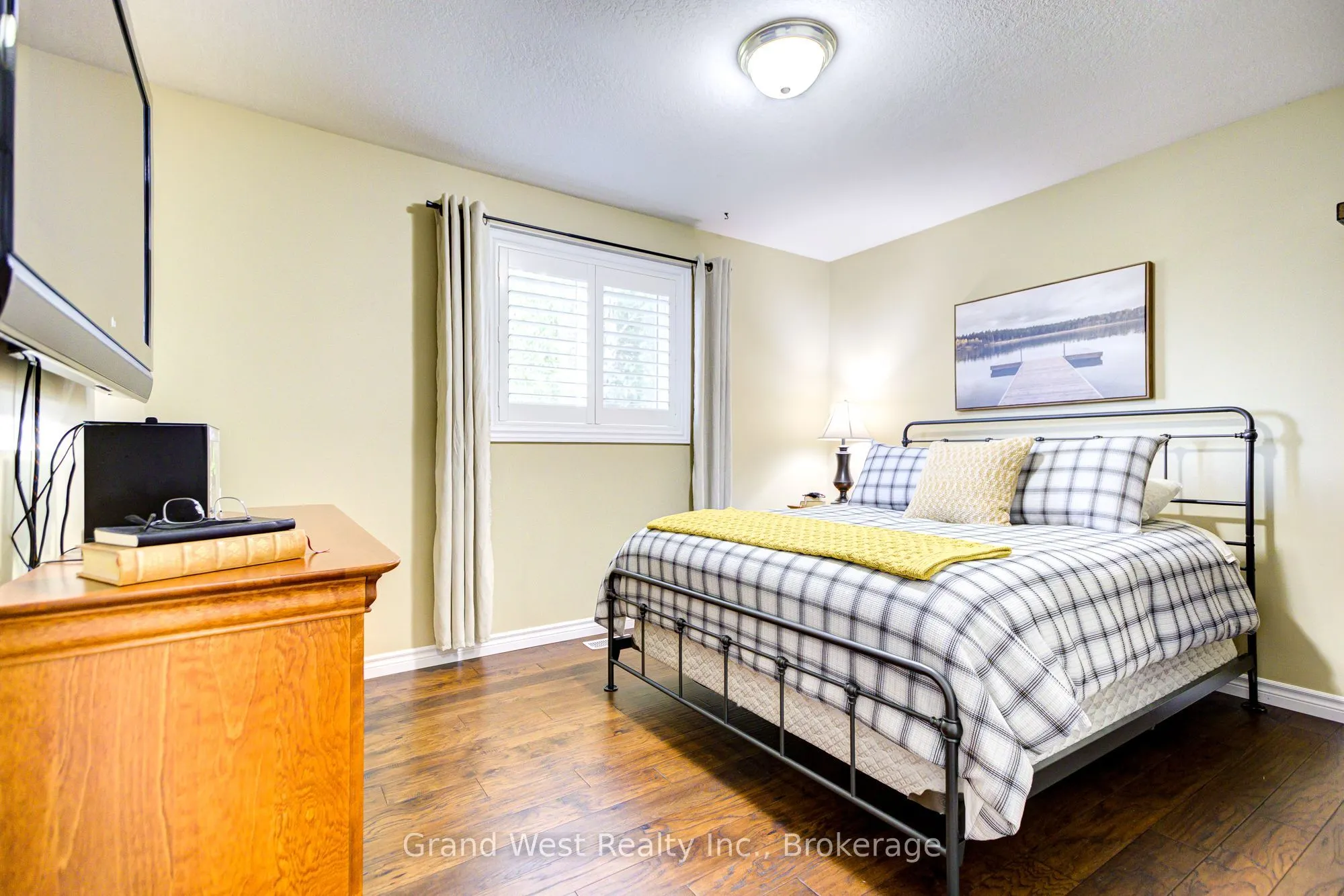 122 Westcliff Way