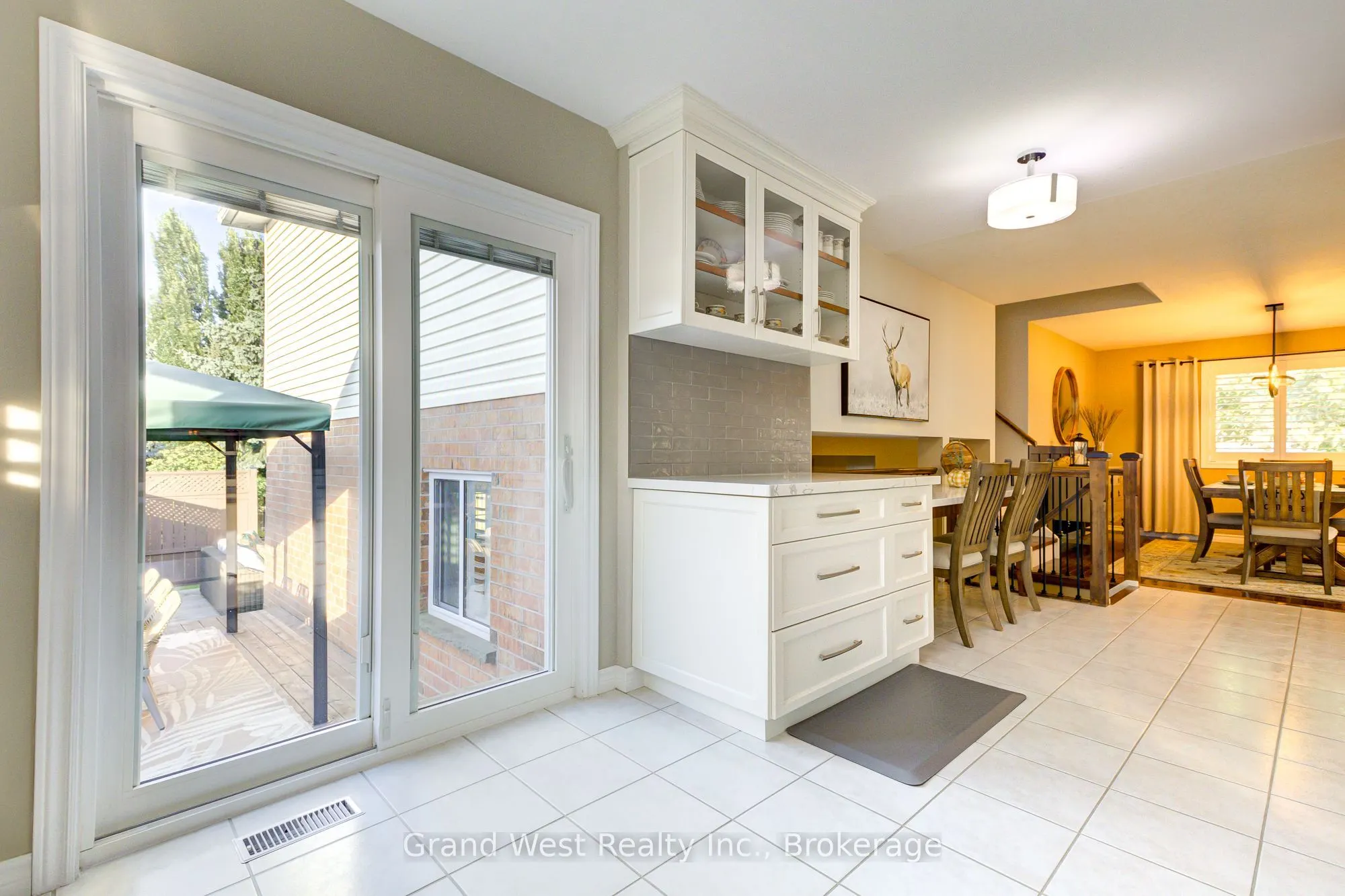 122 Westcliff Way