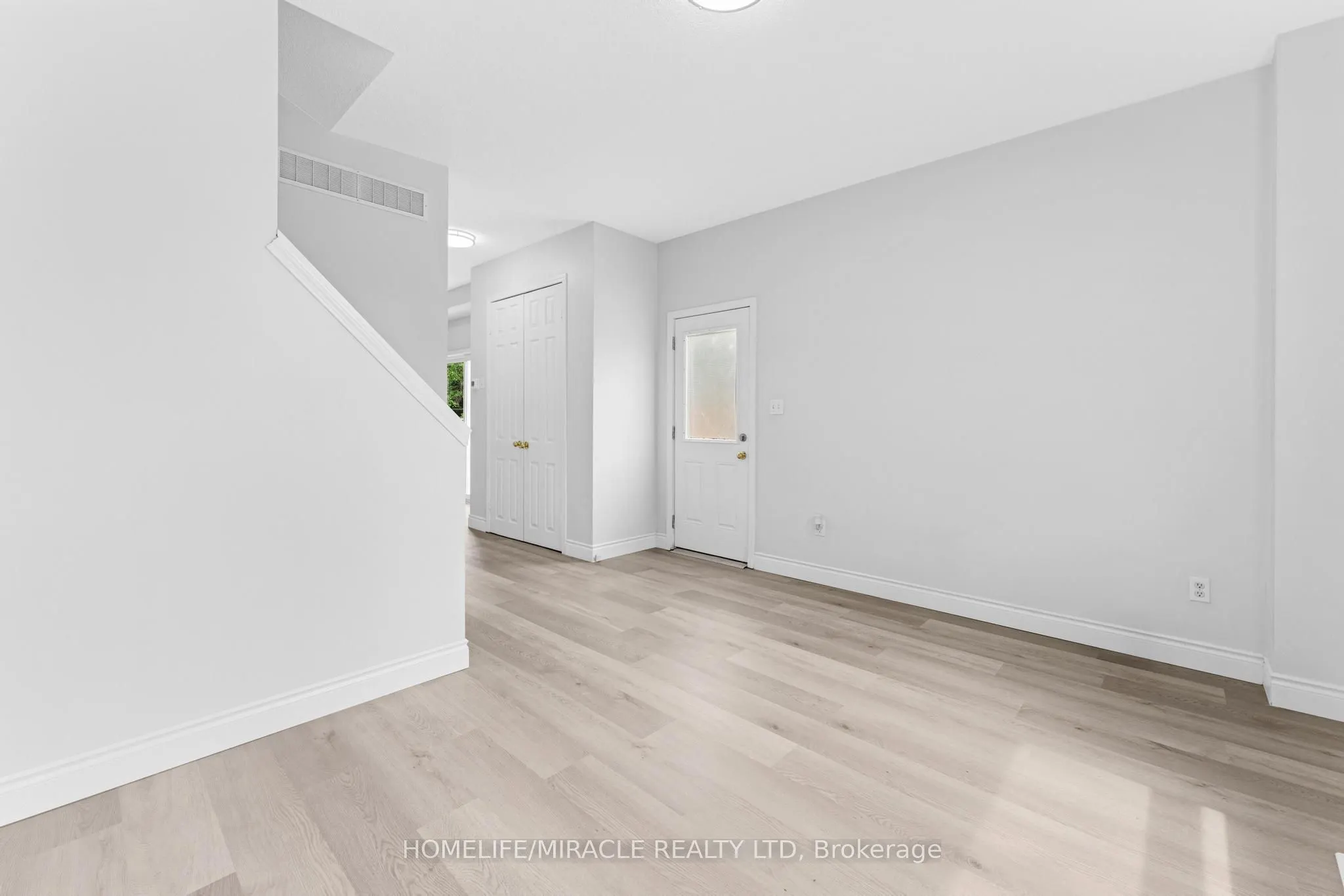 120 Jansen Avenue