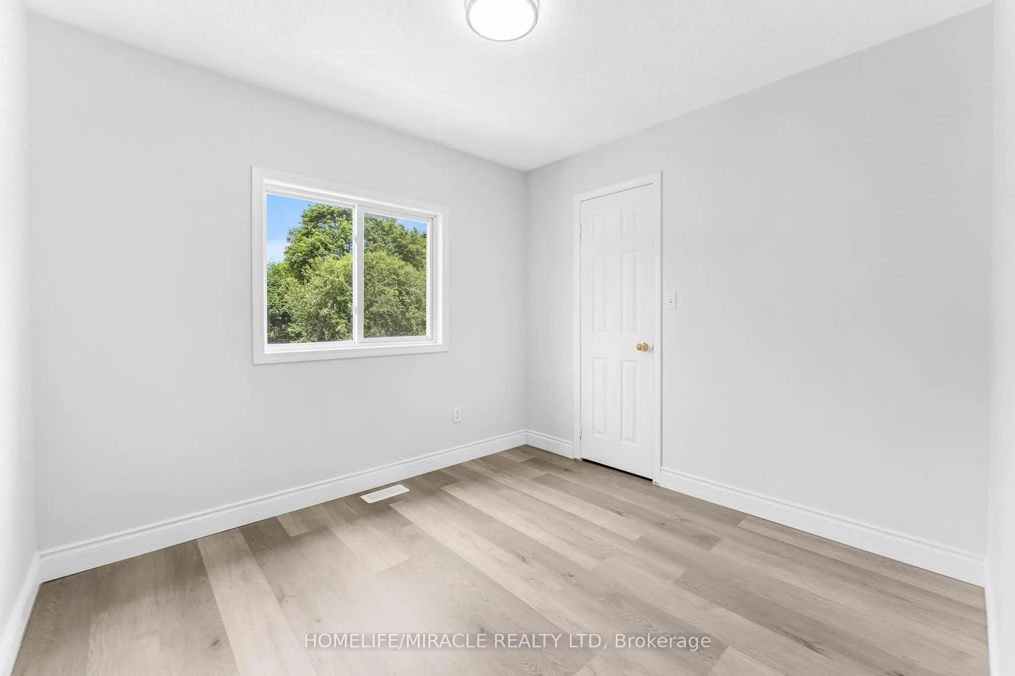 120 Jansen Avenue