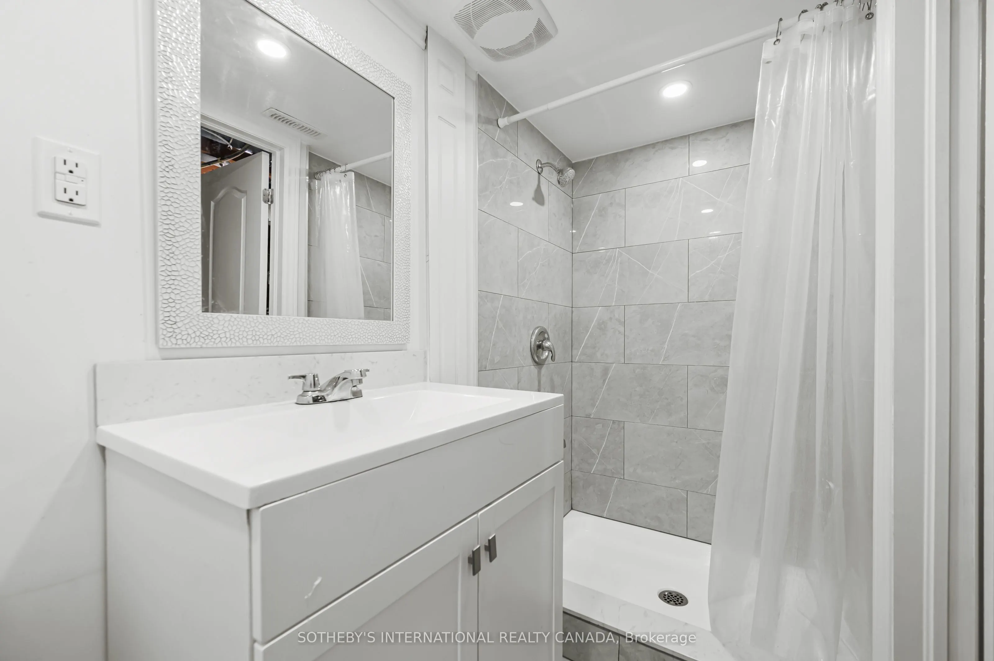 185 Highland Road W