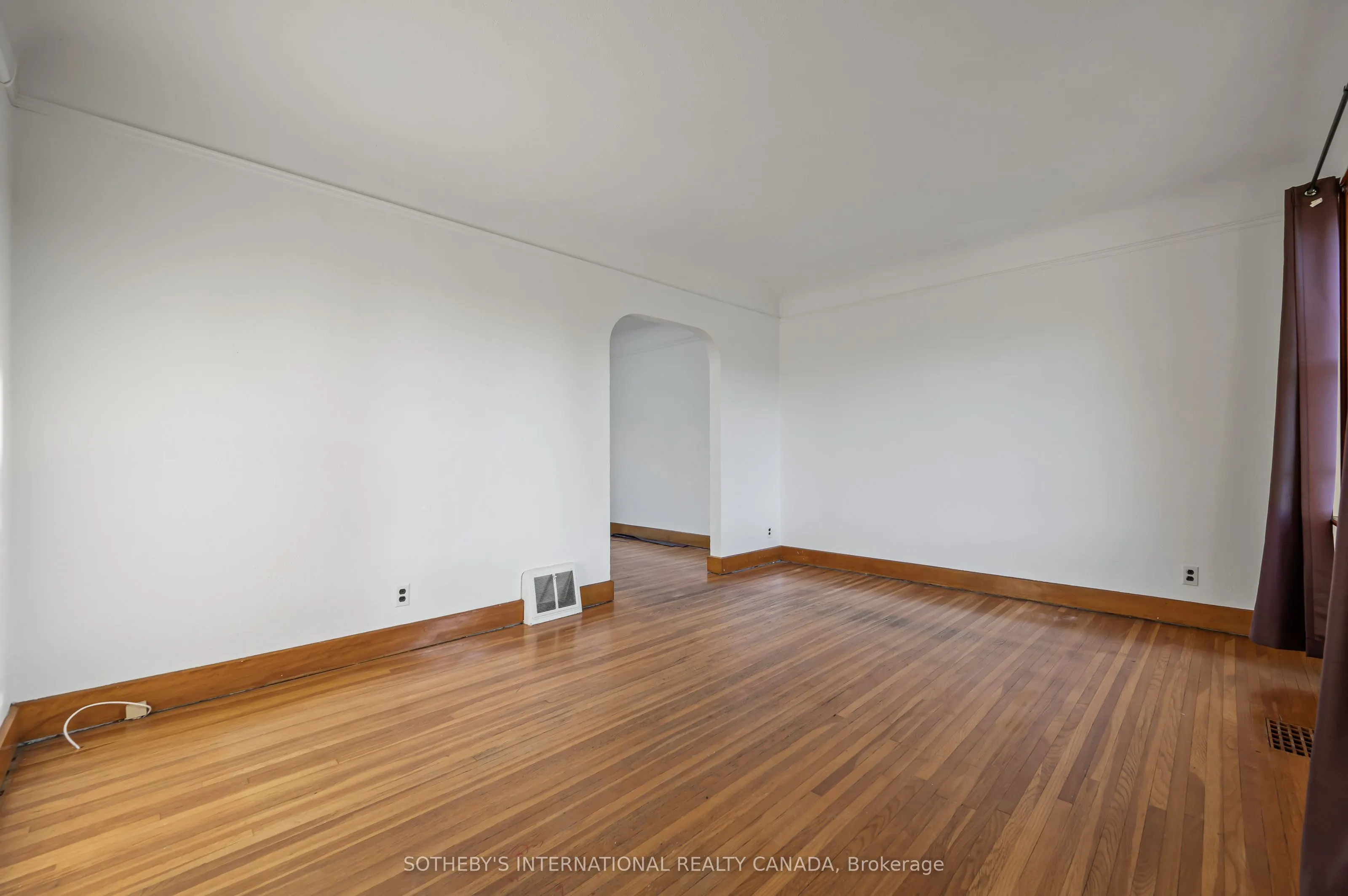 185 Highland Road W