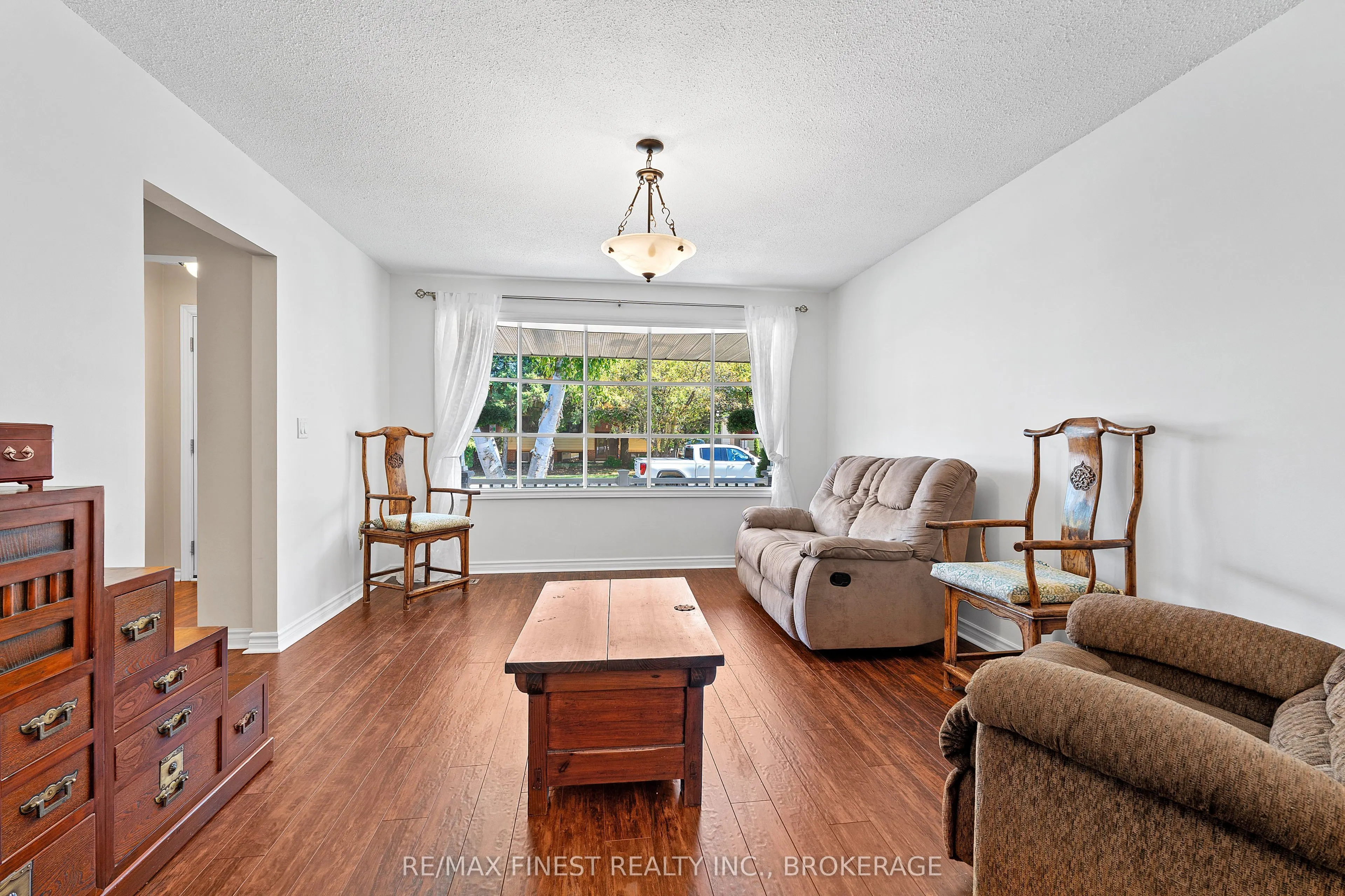 931 Safari Drive