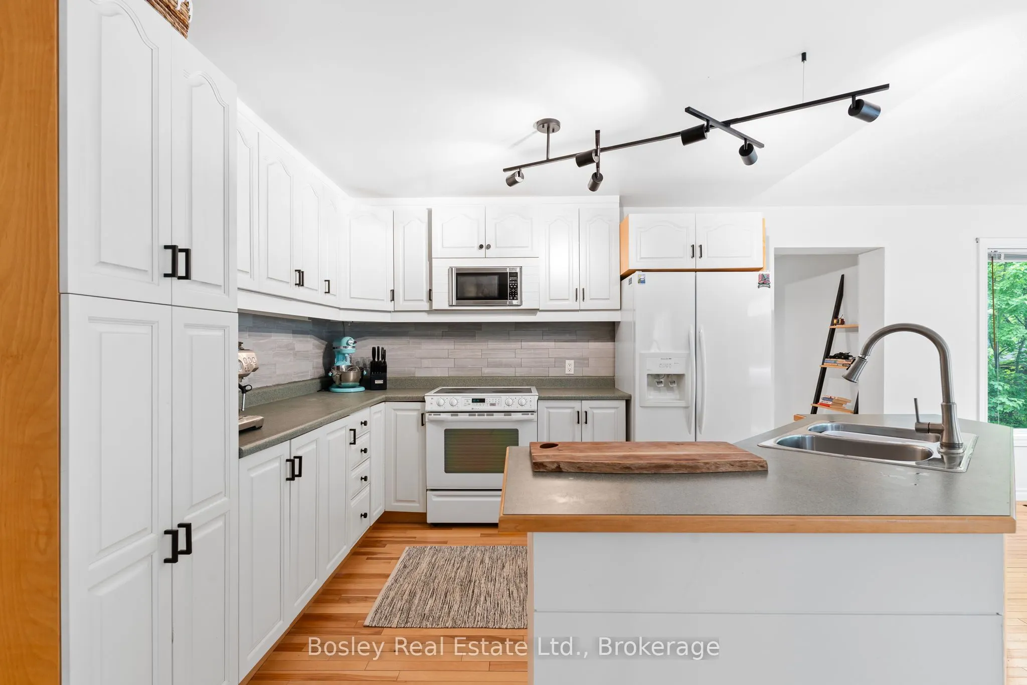 136 Maple Lane
