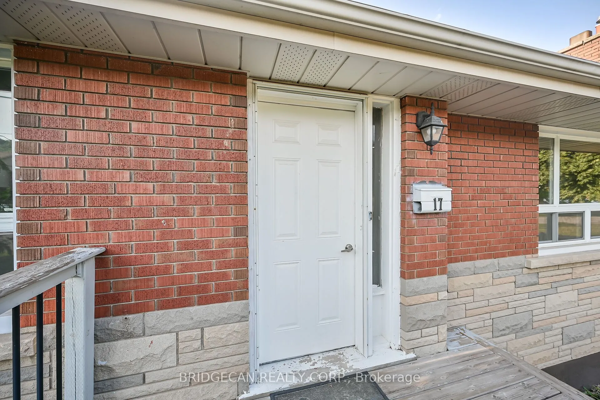 17 Brierwood Avenue