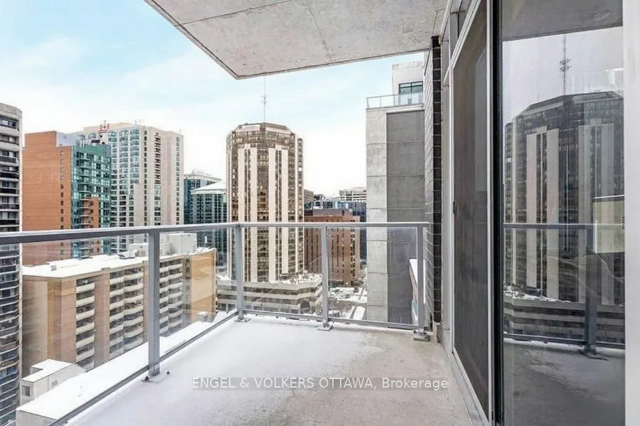 255 BAY Street W, #1305
