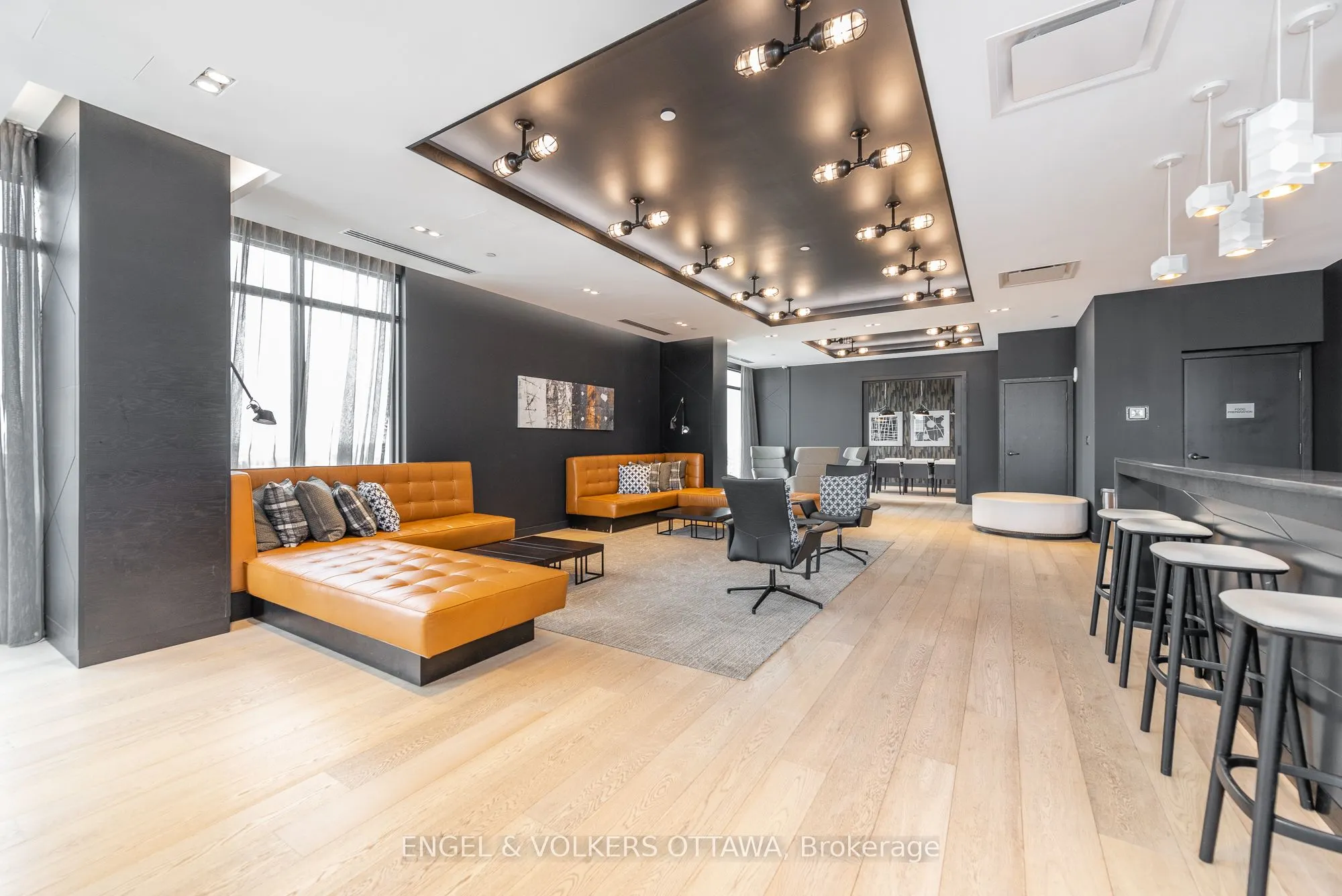 255 BAY Street W, #1305