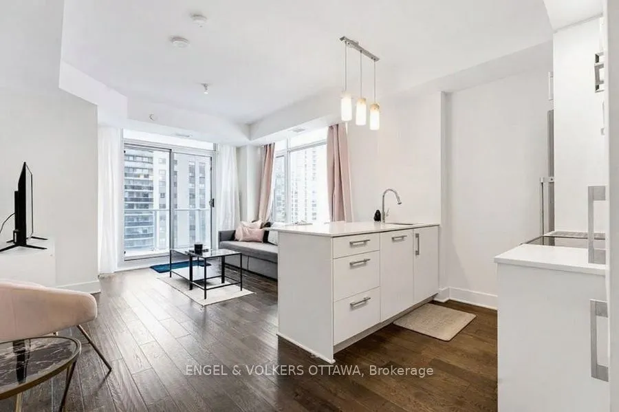 255 BAY Street W, #1305