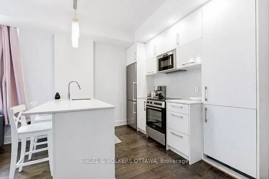 255 BAY Street W, #1305