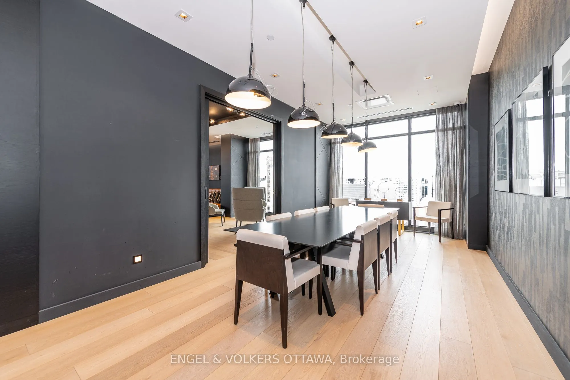 255 BAY Street W, #1305
