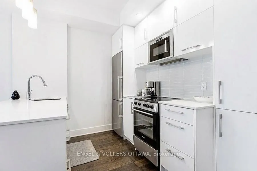 255 BAY Street W, #1305