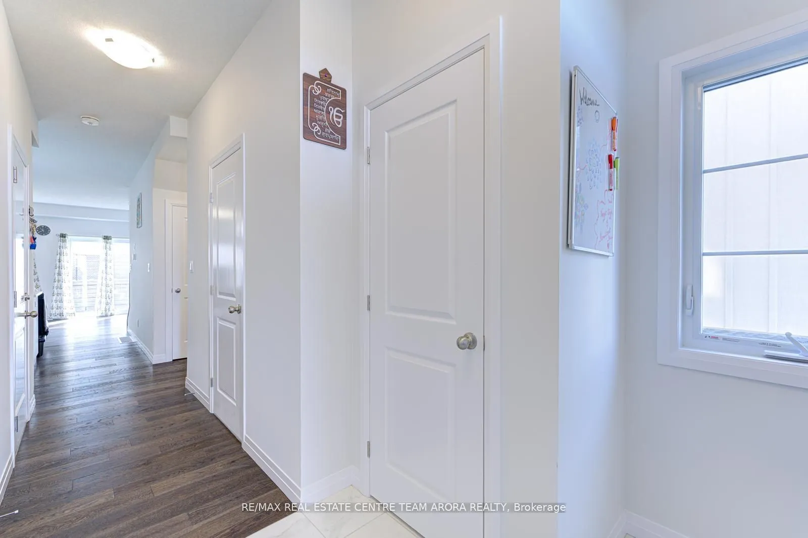 142 Queensbrook Crescent