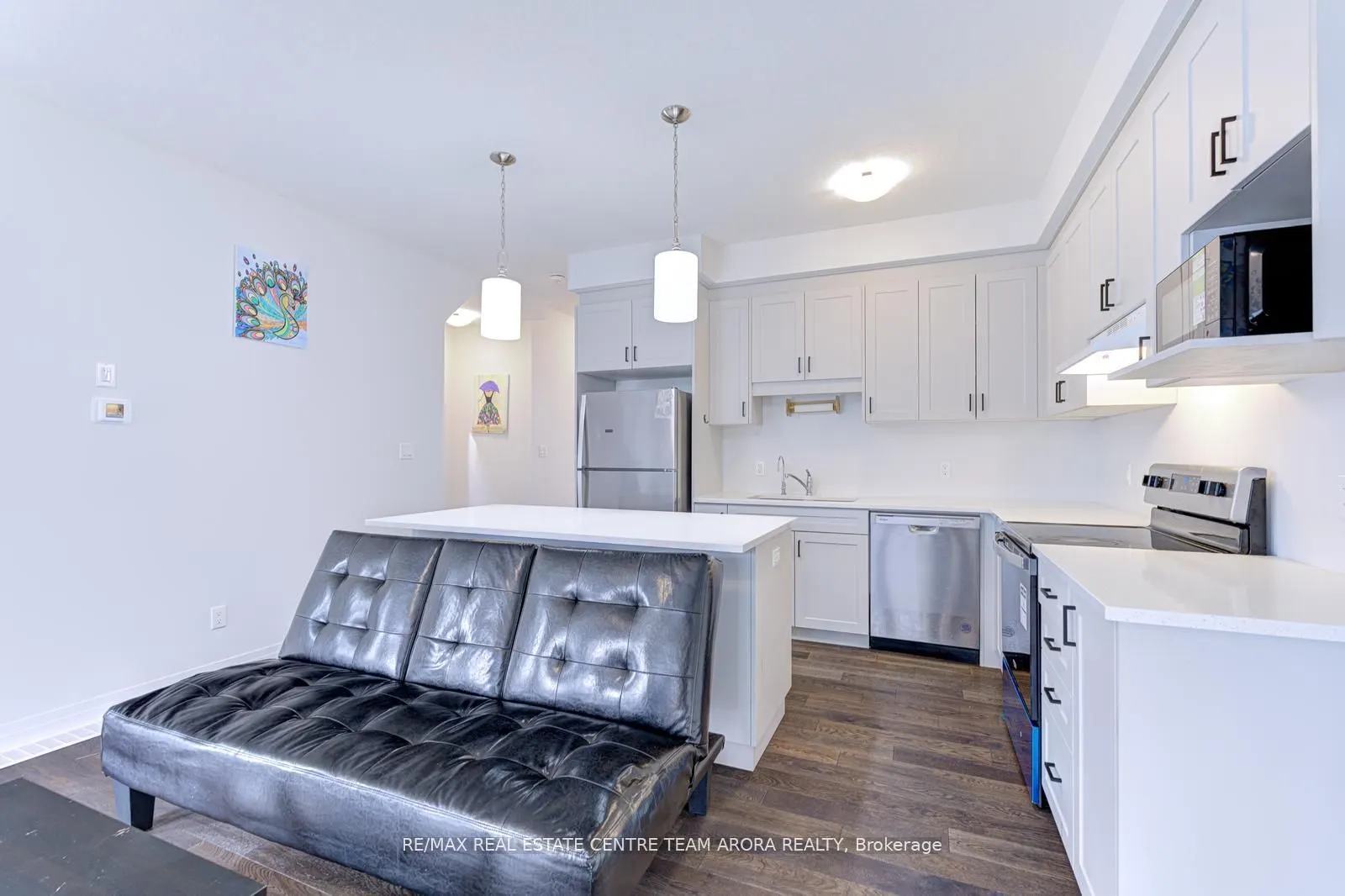 142 Queensbrook Crescent