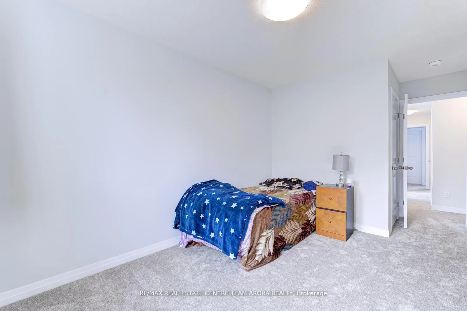 142 Queensbrook Crescent