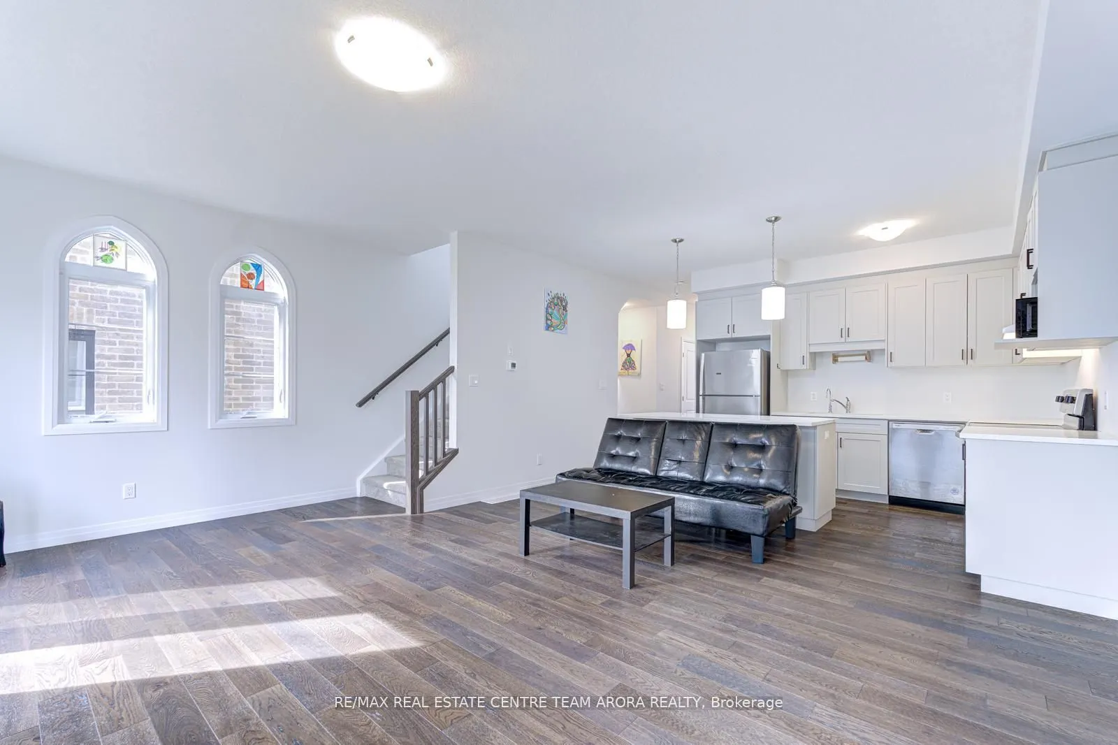 142 Queensbrook Crescent