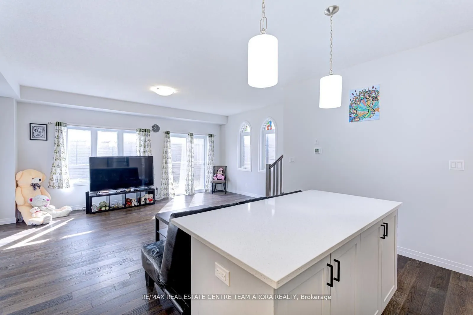 142 Queensbrook Crescent