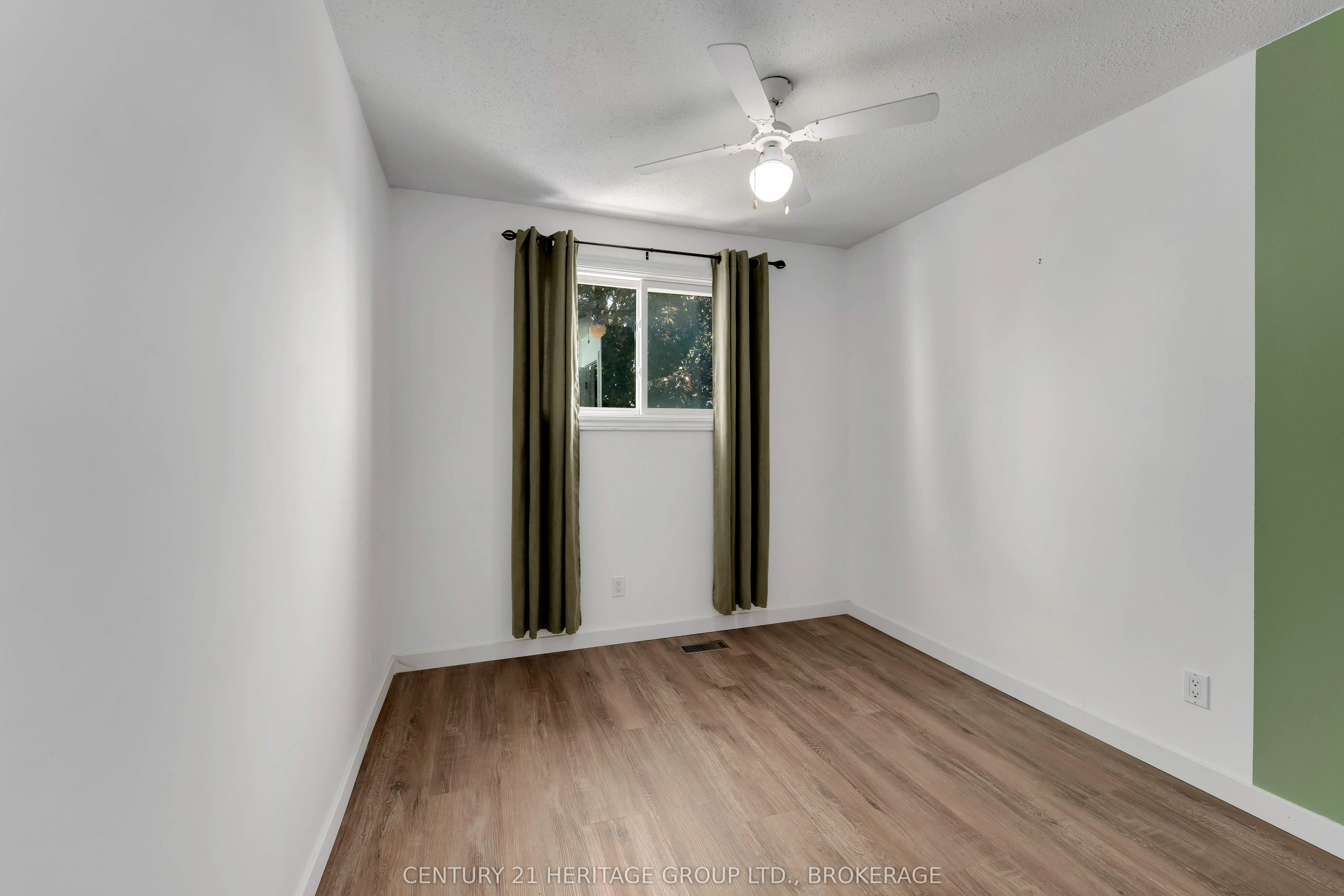 802 Datzell Lane W, #49