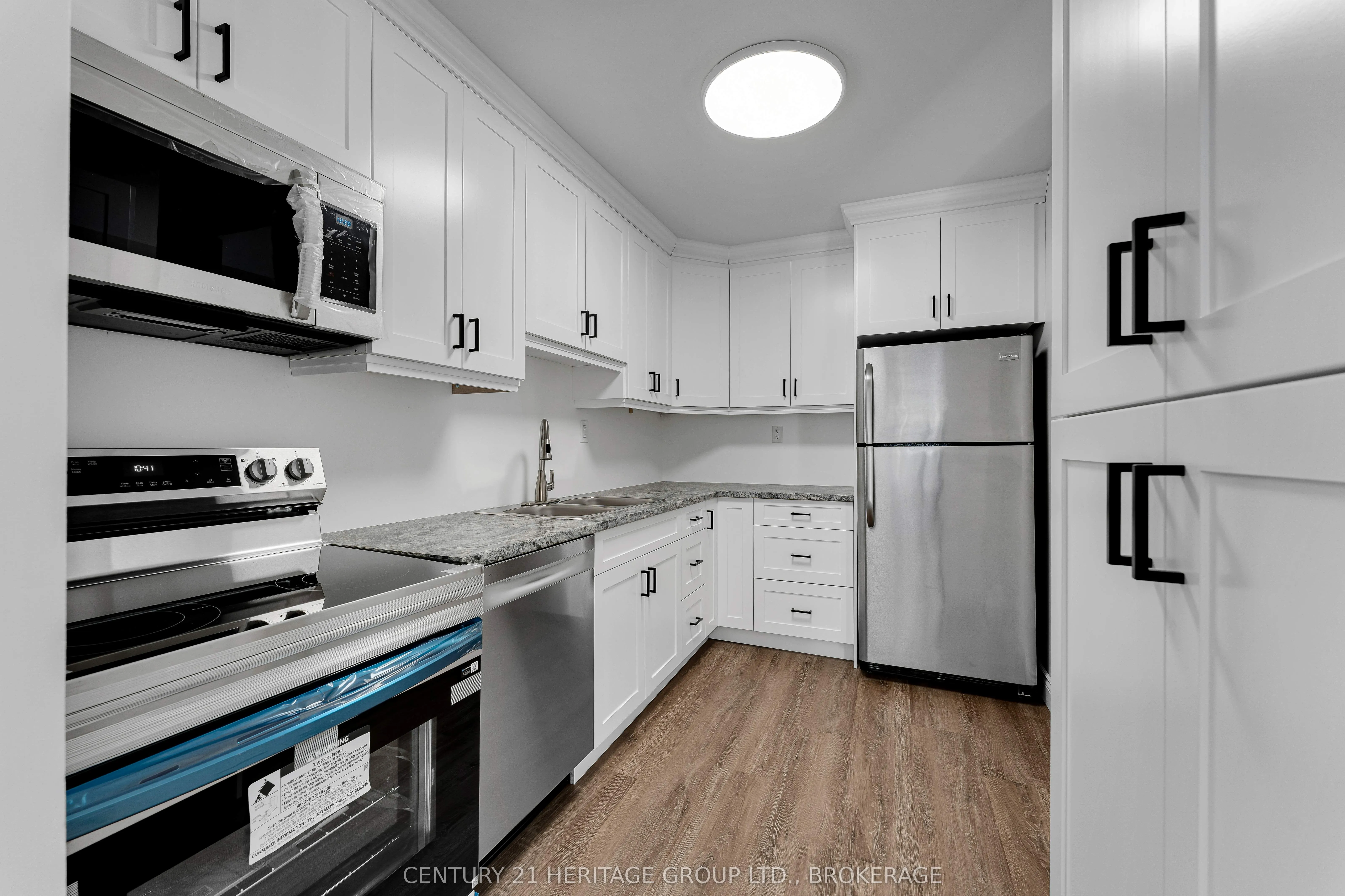 802 Datzell Lane W, #49