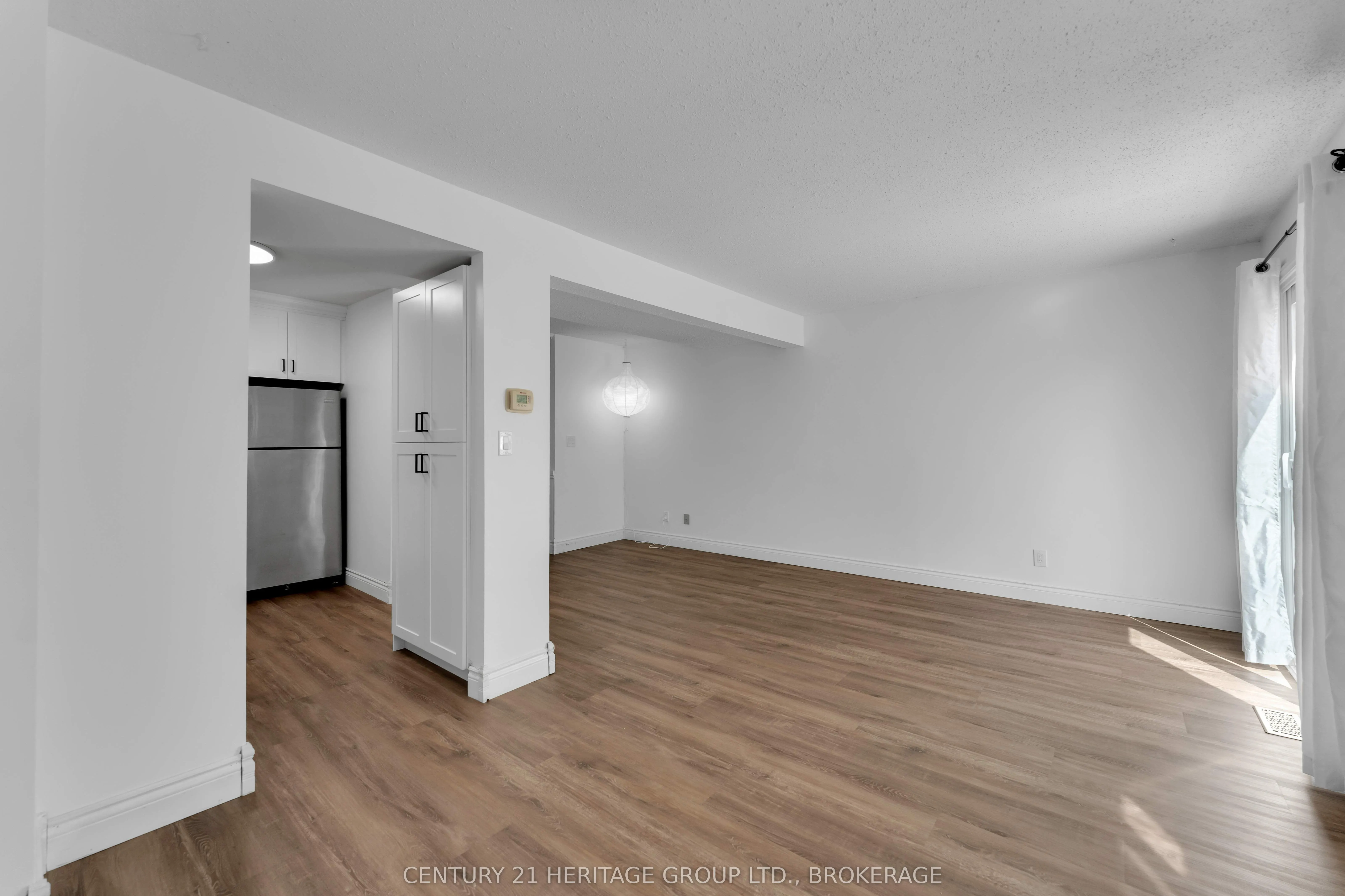 802 Datzell Lane W, #49