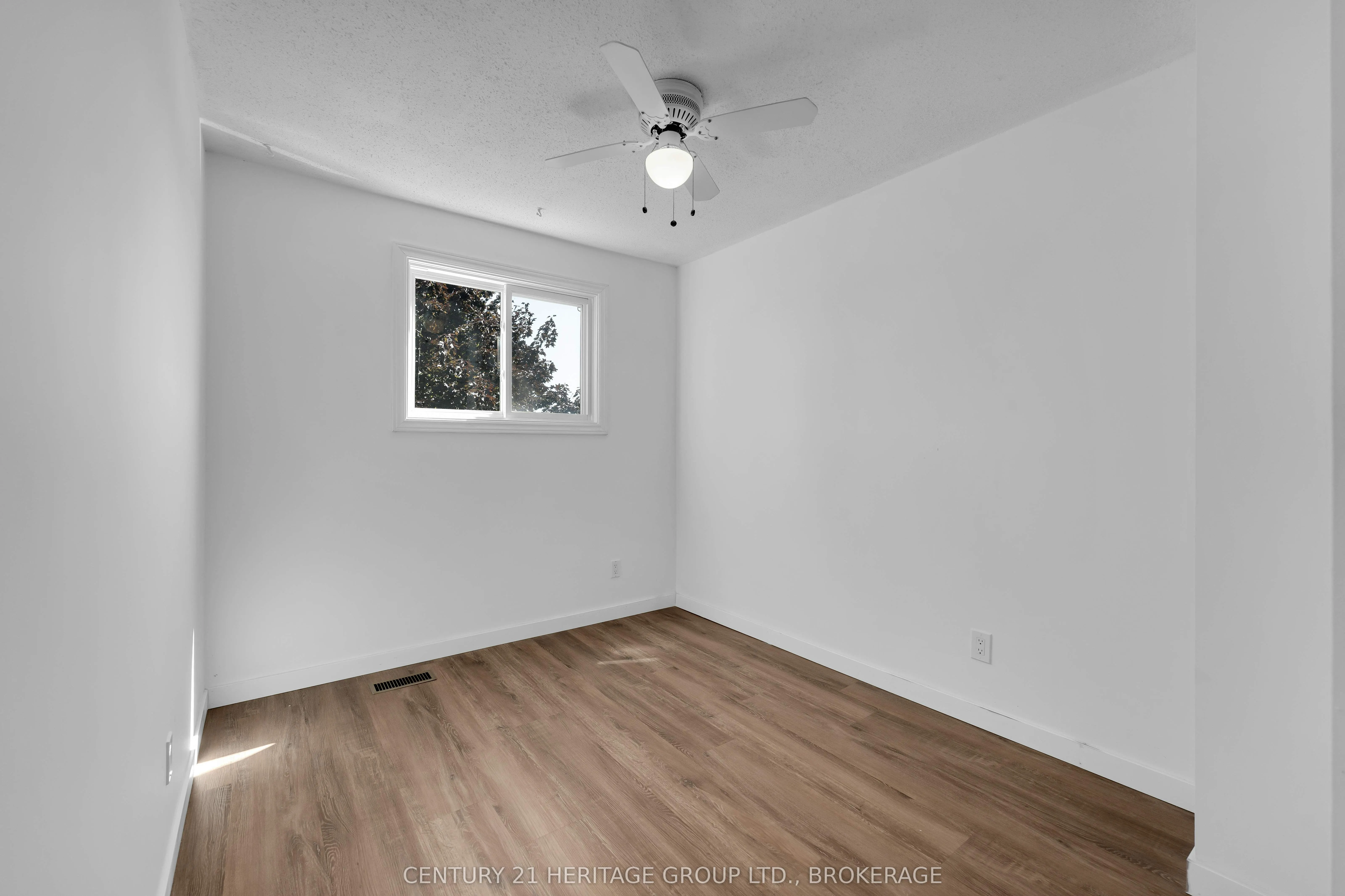 802 Datzell Lane W, #49