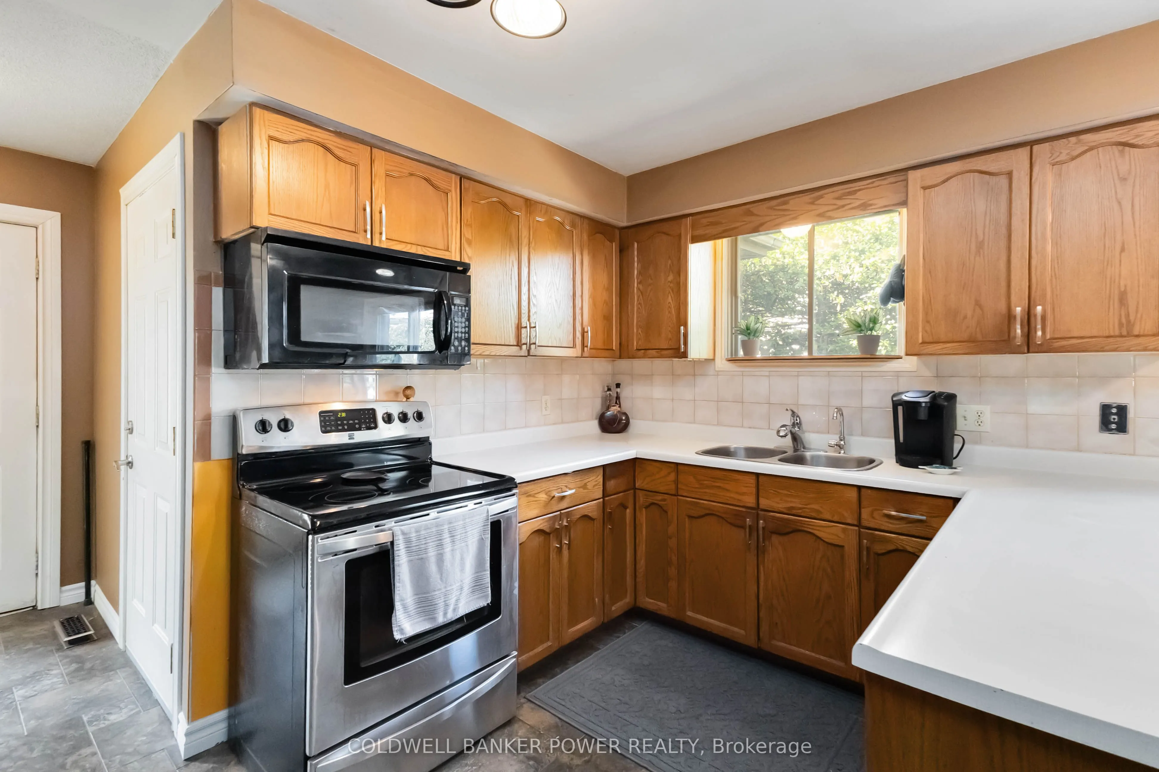 293 Banbury Crescent