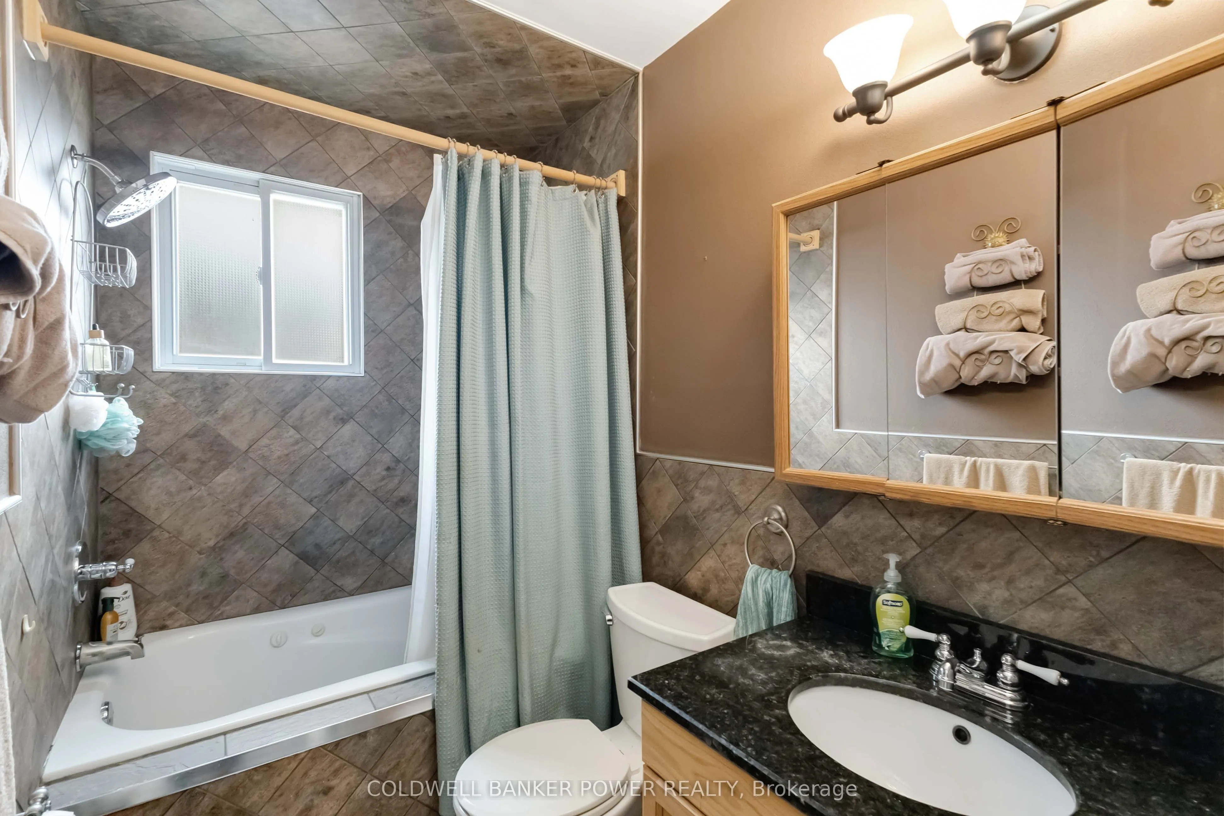 293 Banbury Crescent