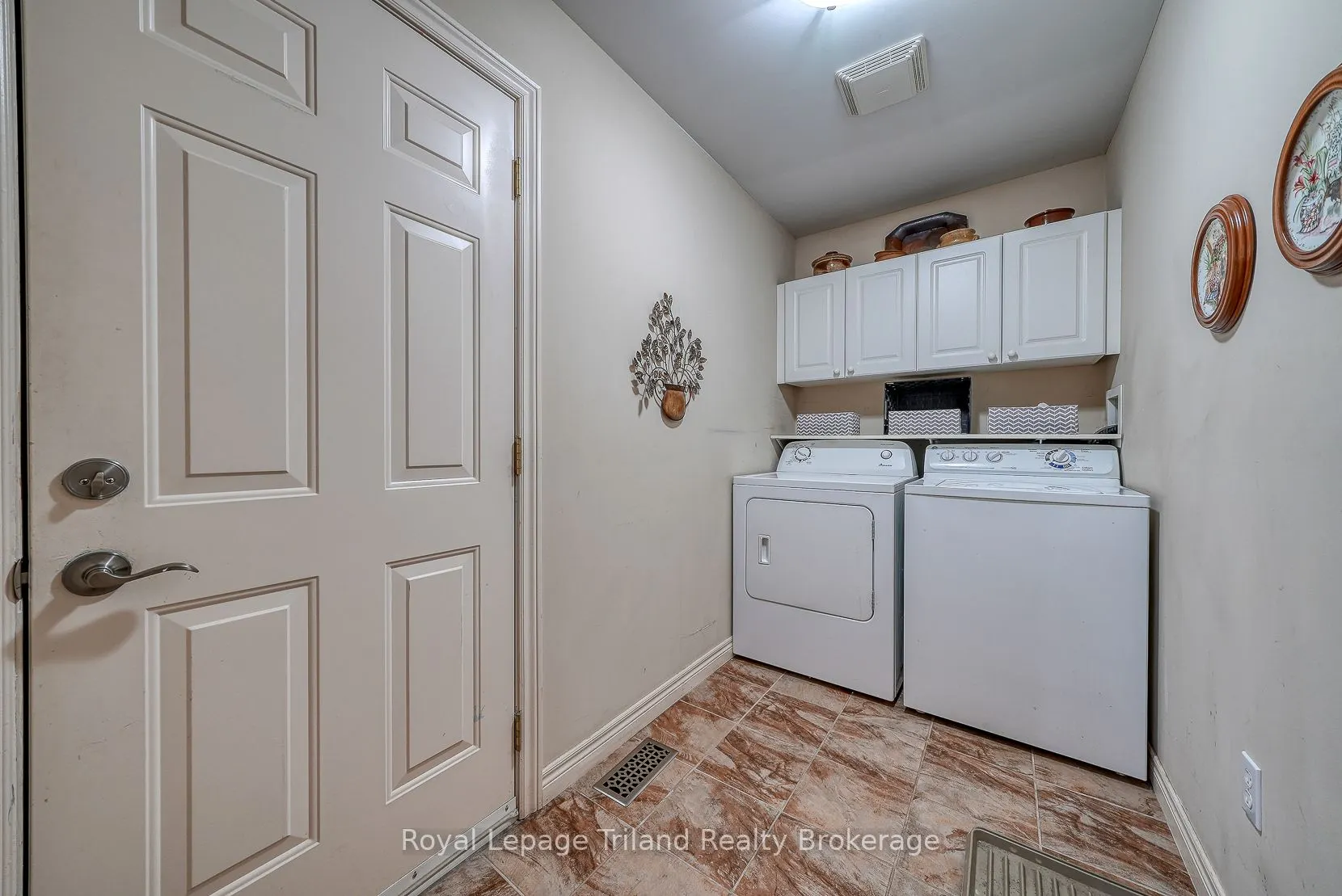 54 Garden Avenue, #1
