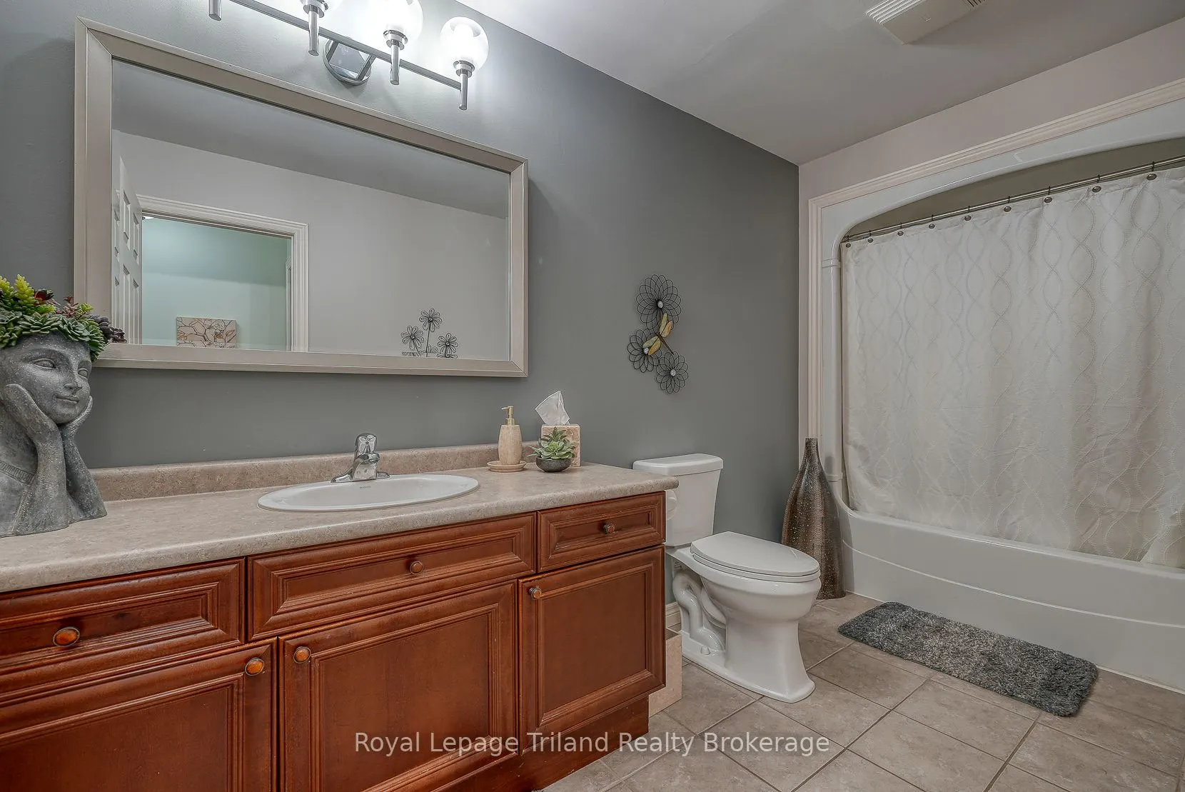 54 Garden Avenue, #1