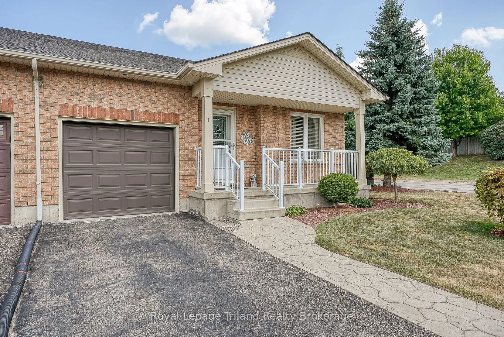54 Garden Avenue, #1