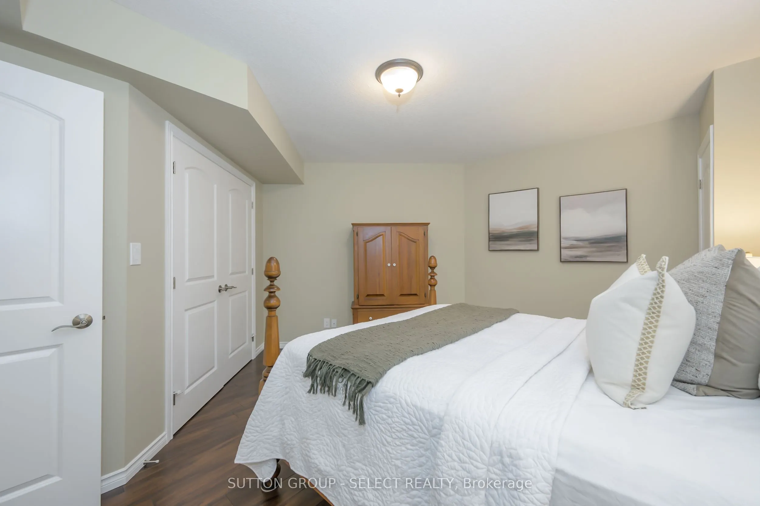 2014 Valleyrun Boulevard, #61