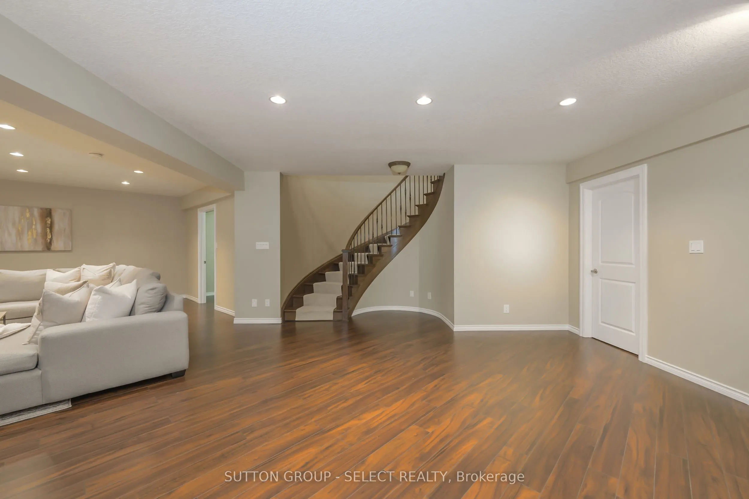 2014 Valleyrun Boulevard, #61