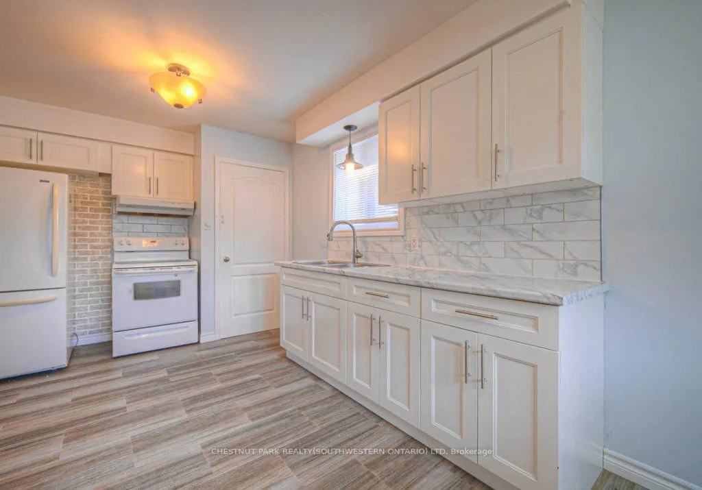 328 Clyde Road