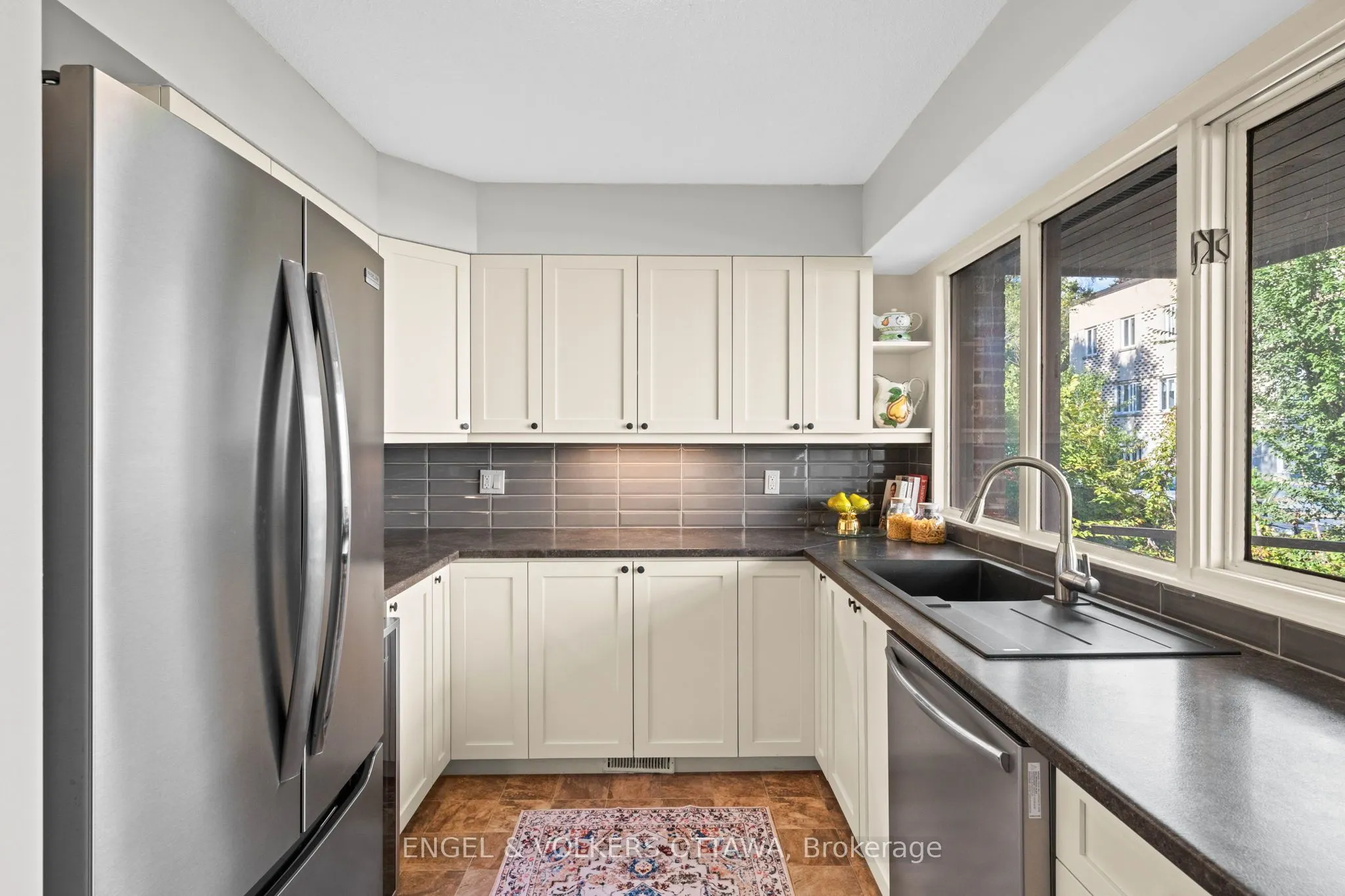 35 Belvedere Crescent, #35