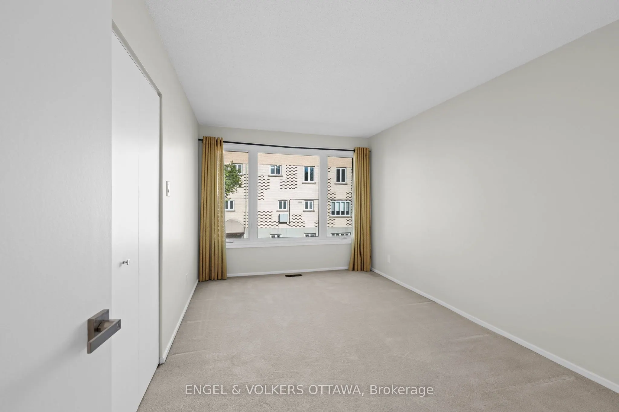 35 Belvedere Crescent, #35