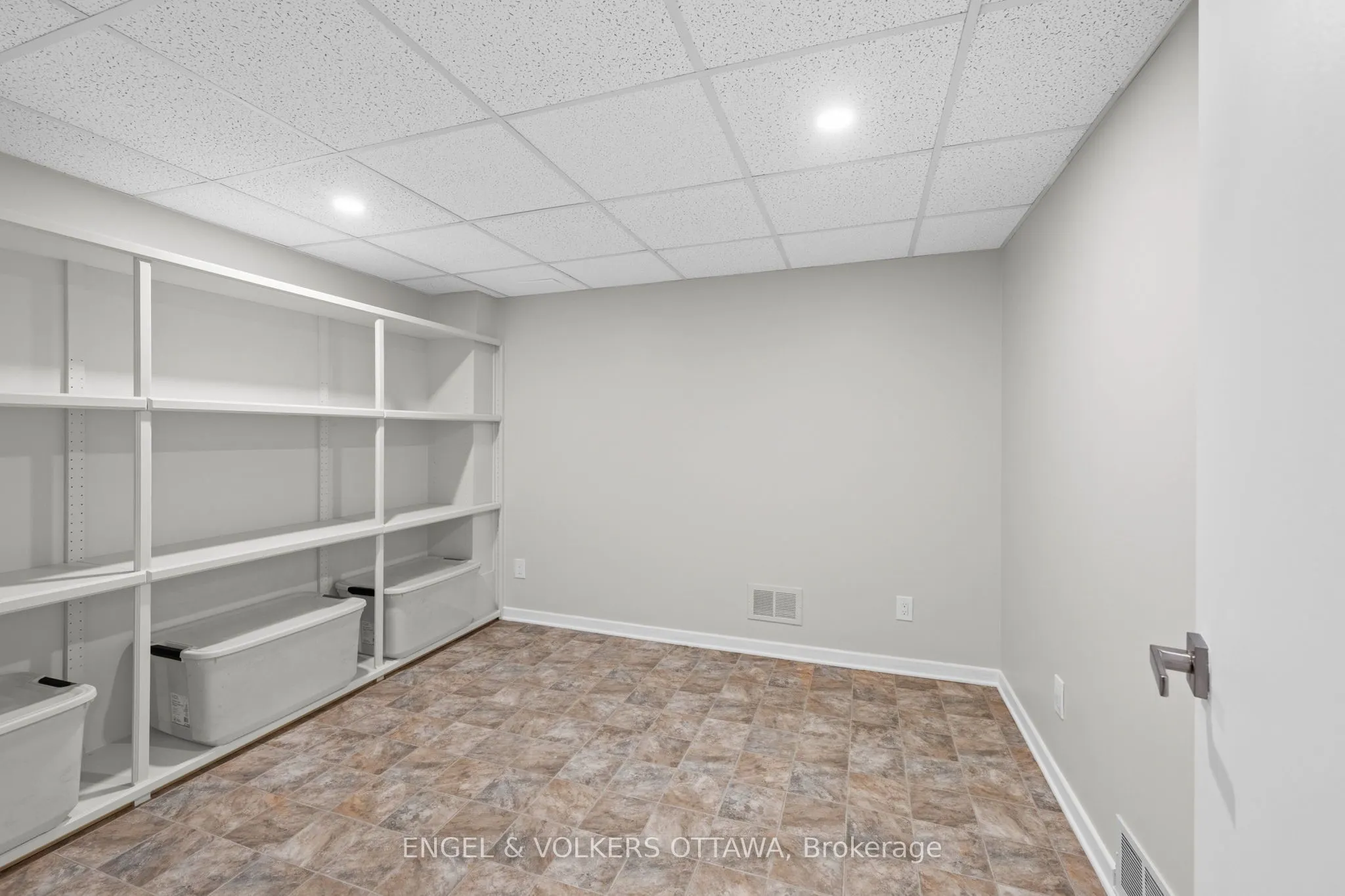 35 Belvedere Crescent, #35