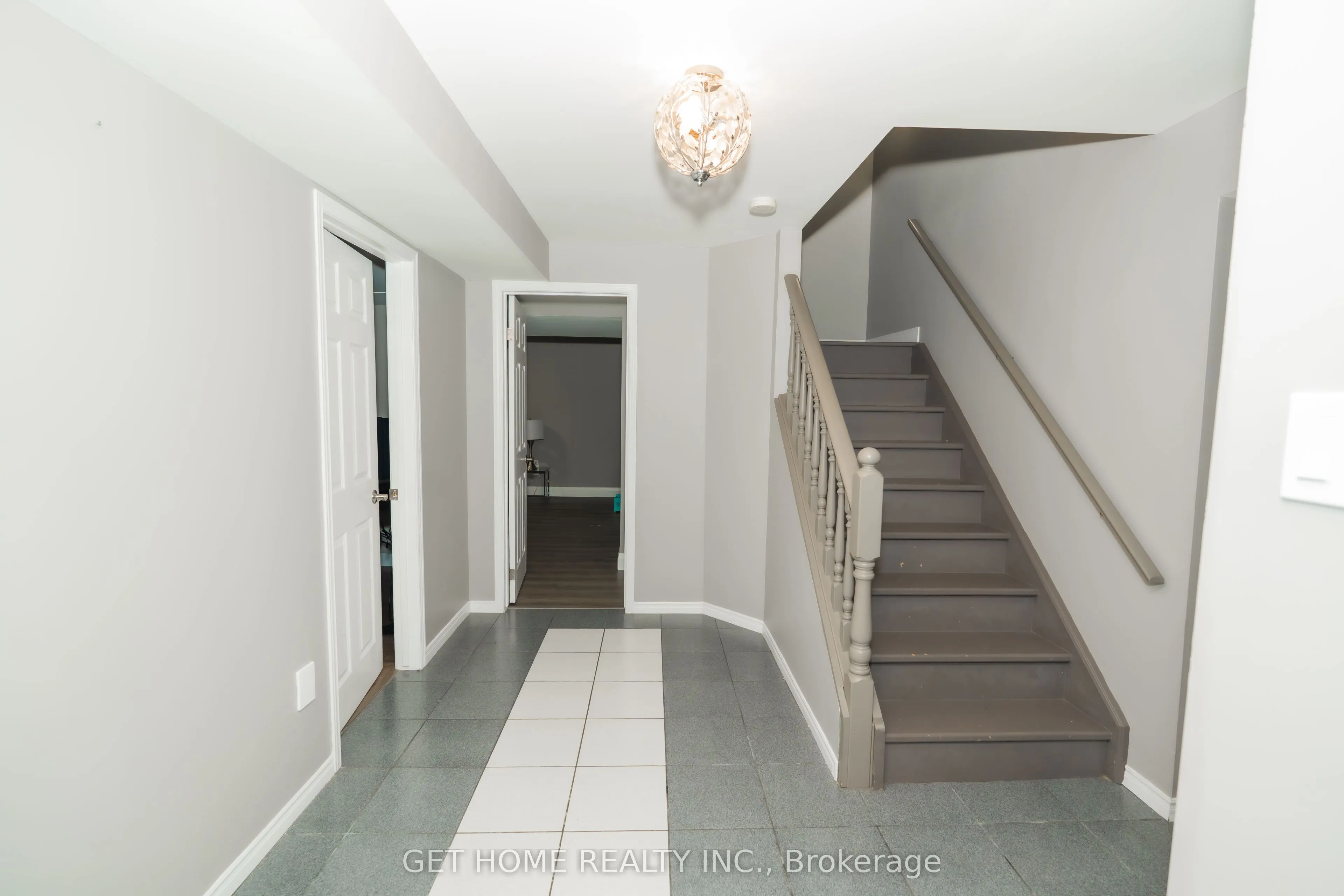 111 AUBREY Avenue, #Bsmt