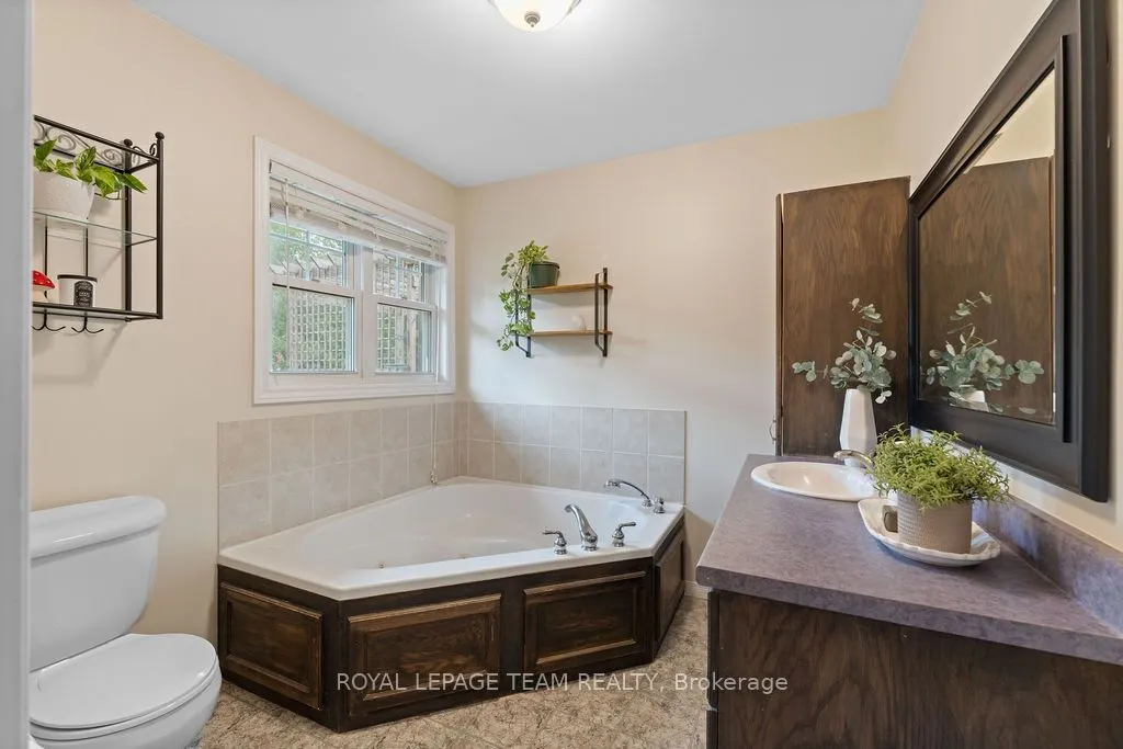 299 Golf Club Road