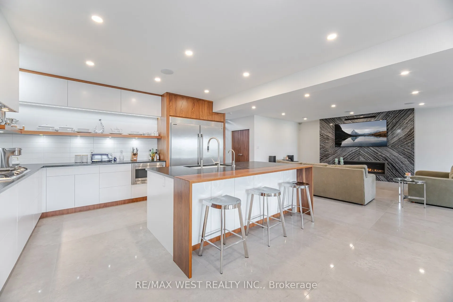 83 Navigation Drive