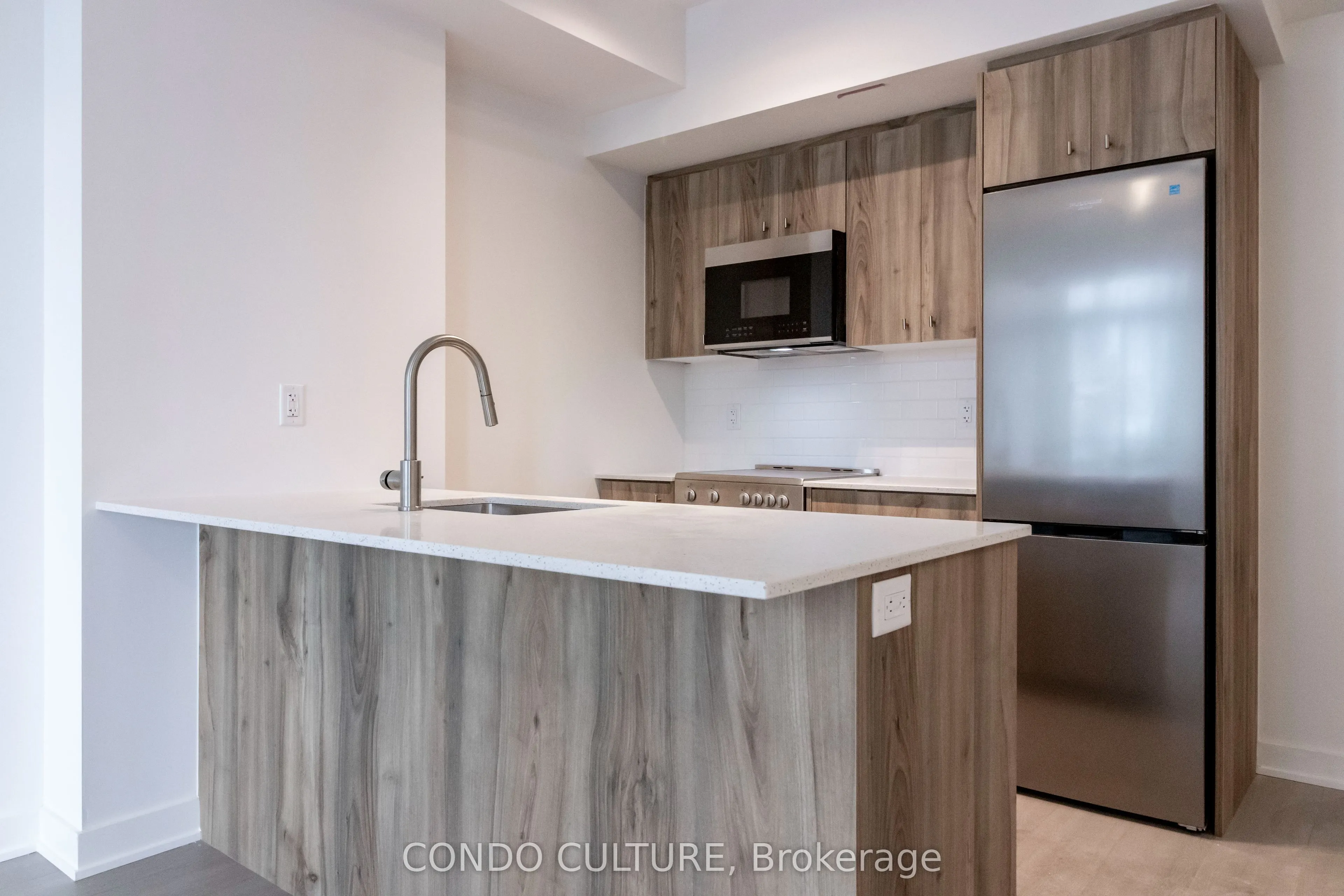 25 Wellington Street S, #1107