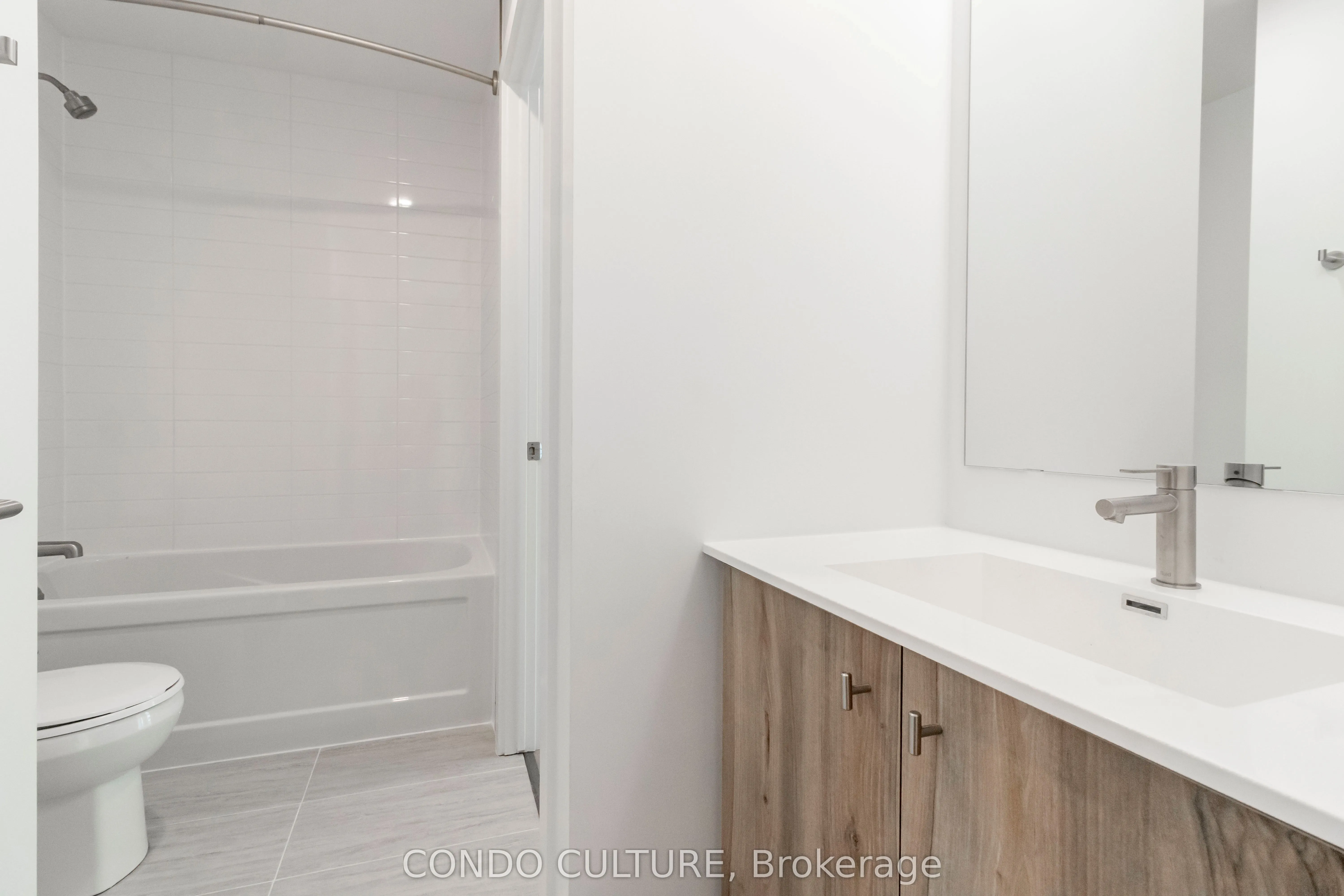 25 Wellington Street S, #1107
