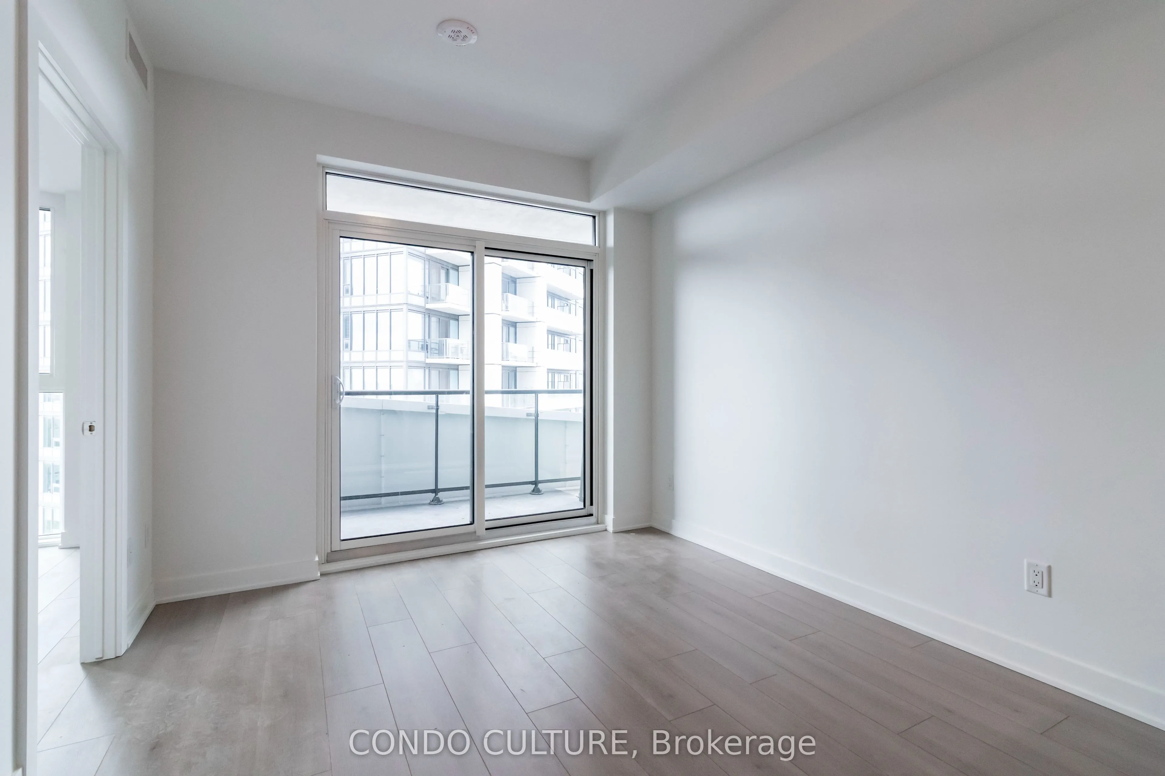 25 Wellington Street S, #1107